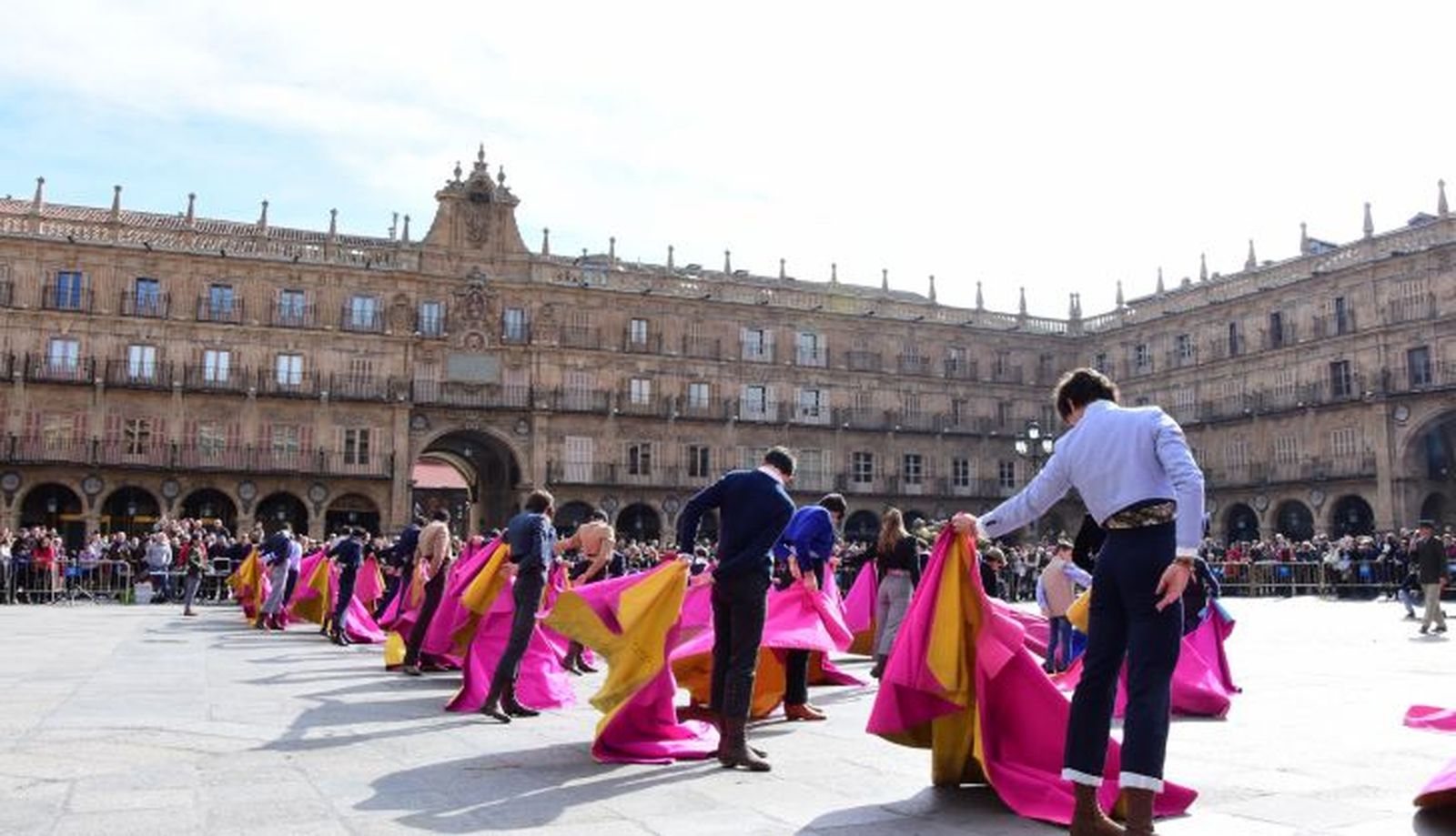 Exhibición taurina en la Plaza Mayor Exhibición taurina en la Plaza Mayor