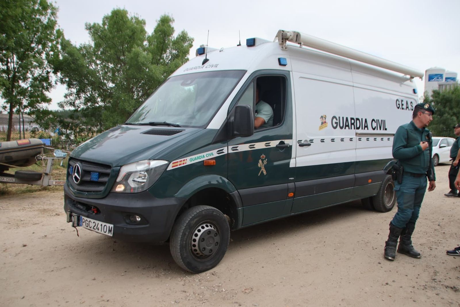 Operativo de búsqueda desplegado en Alba de Tormes para dar con el paradero del menor desaparecido en el río