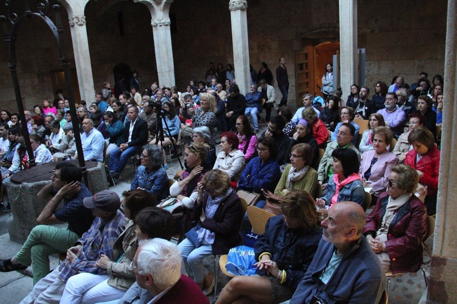 Contando Cuentos en la Casa de las Conchas