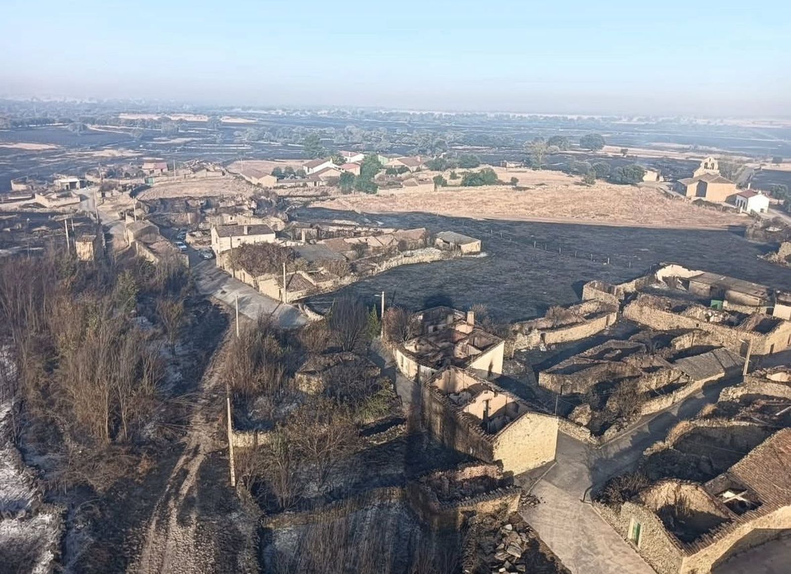 El Groo quemado tras el incendio de Cipérez (2).jpeg