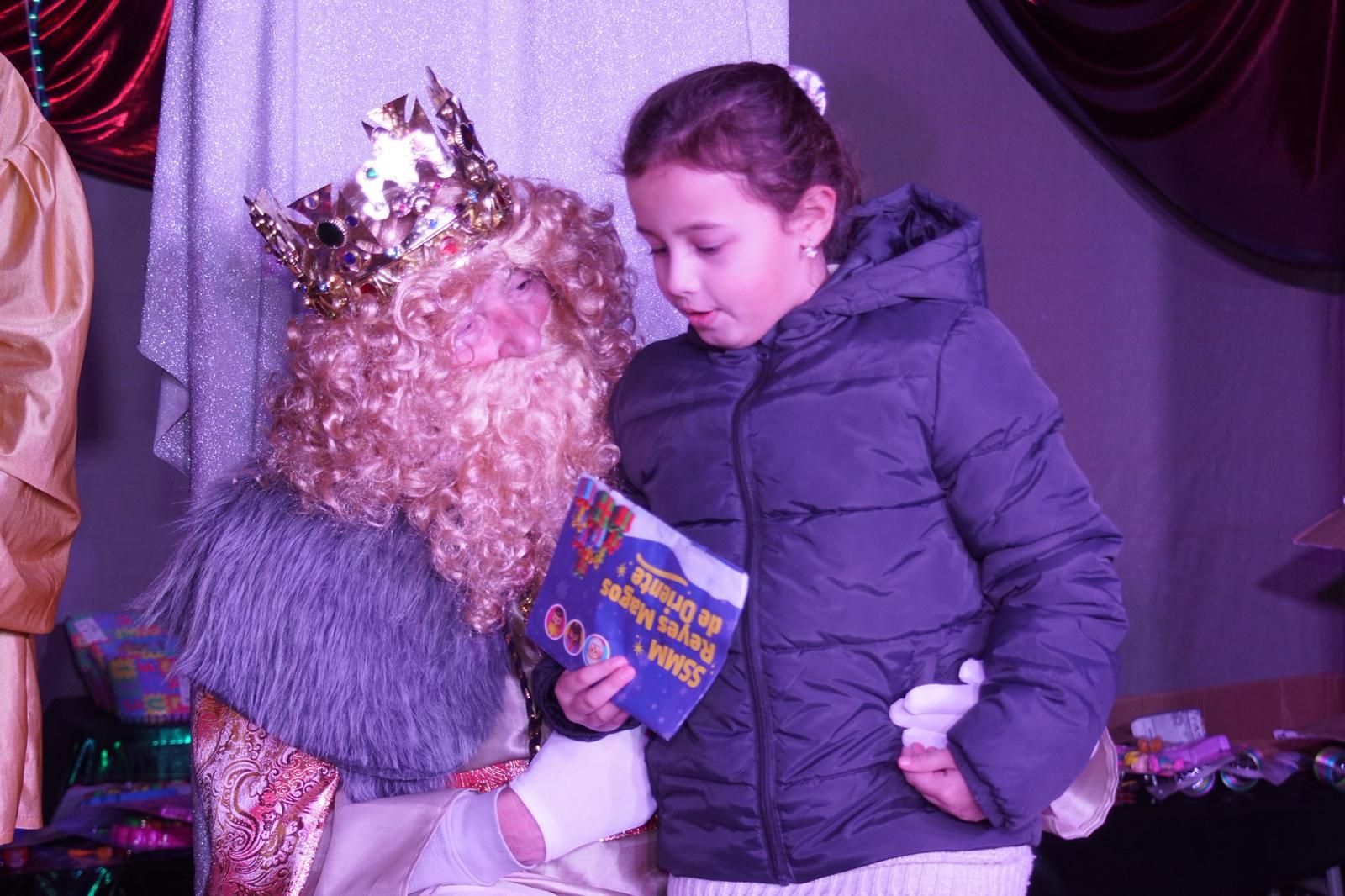 Los Reyes Magos reciben las cartas de los niños de El Encinar