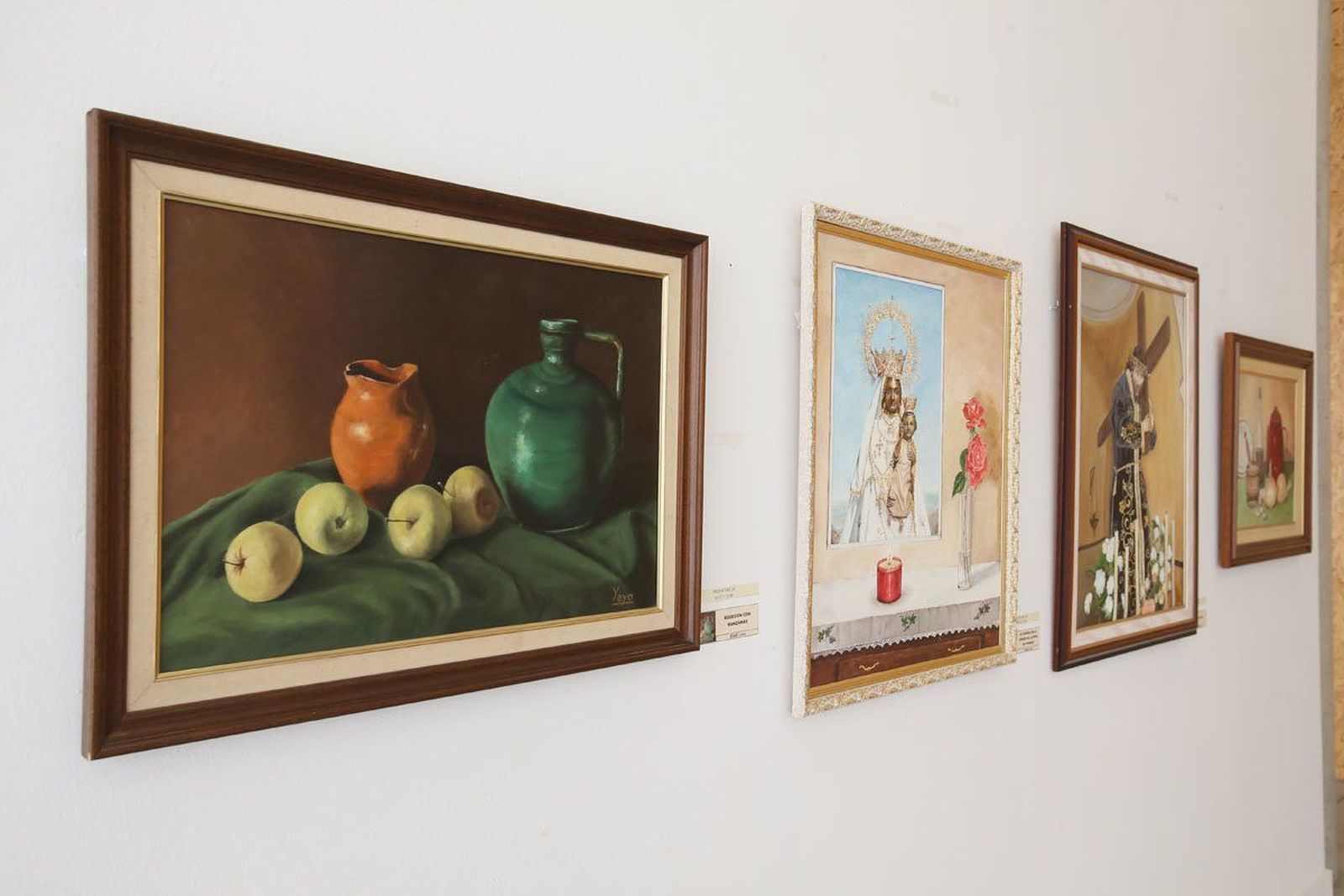 El Charro acoge la exposición de pinturas de Aurelio Martín García 