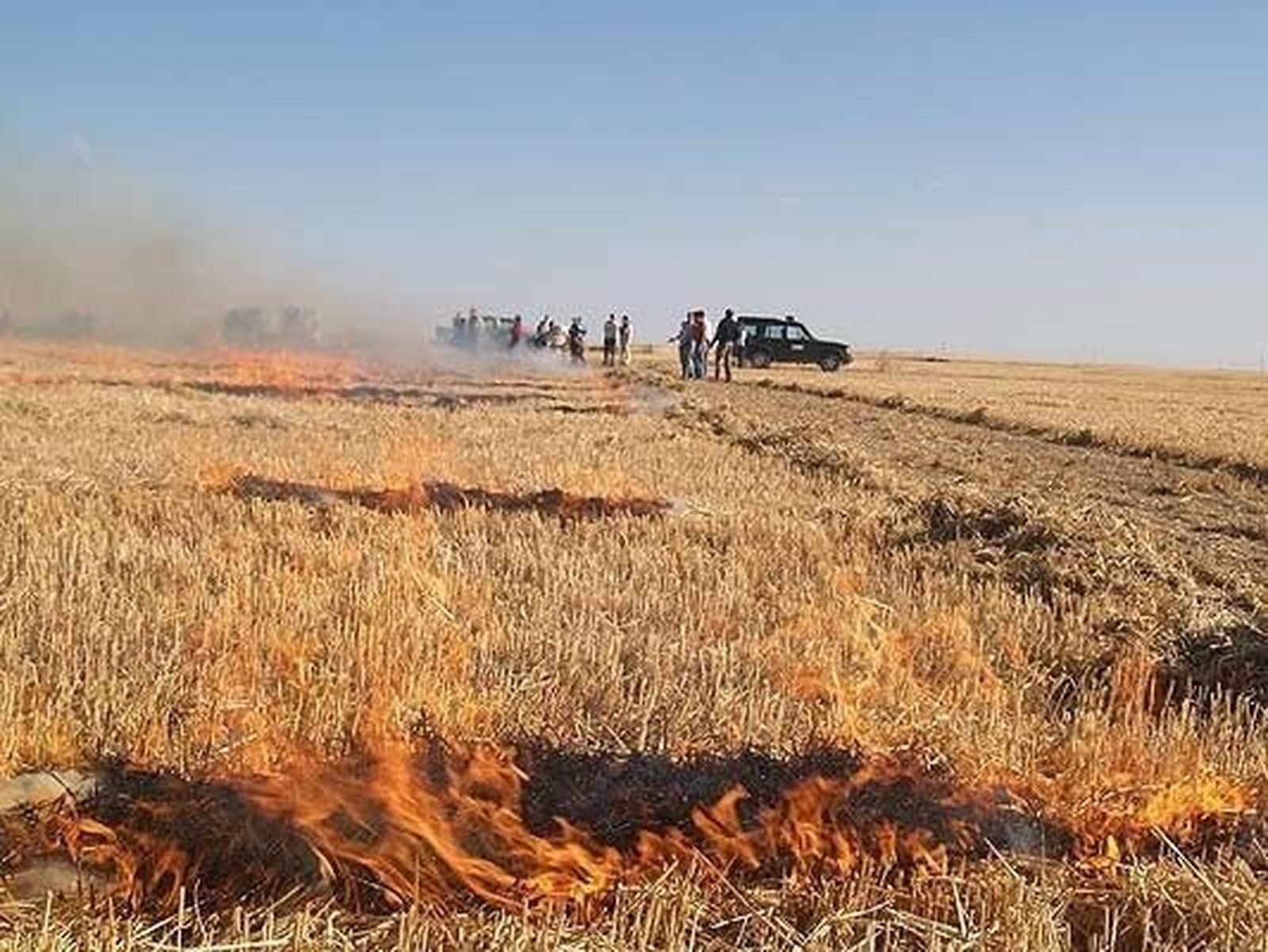 La prohibición de quemas de rastrojos en fines de semana se queda en una recomendación