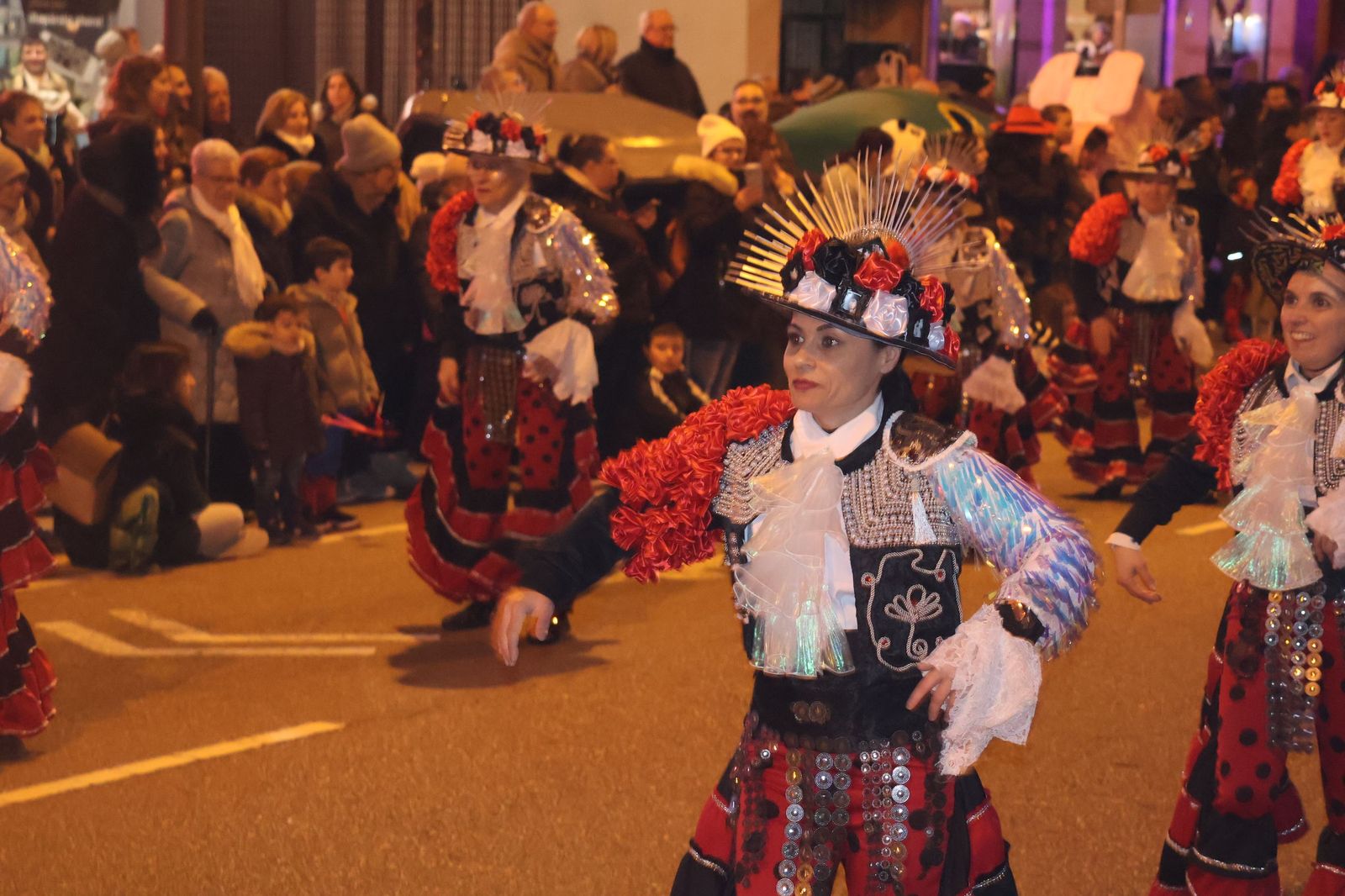 GALERÍA | Disfruta de las imágenes del colorido desfile de Carnaval en Zamora