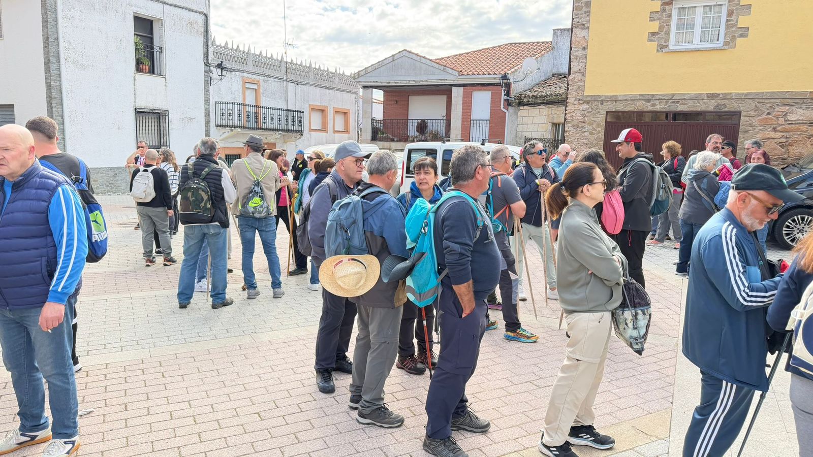 Éxito de participación en la marcha senderista de Saucelle con 250 inscritos
