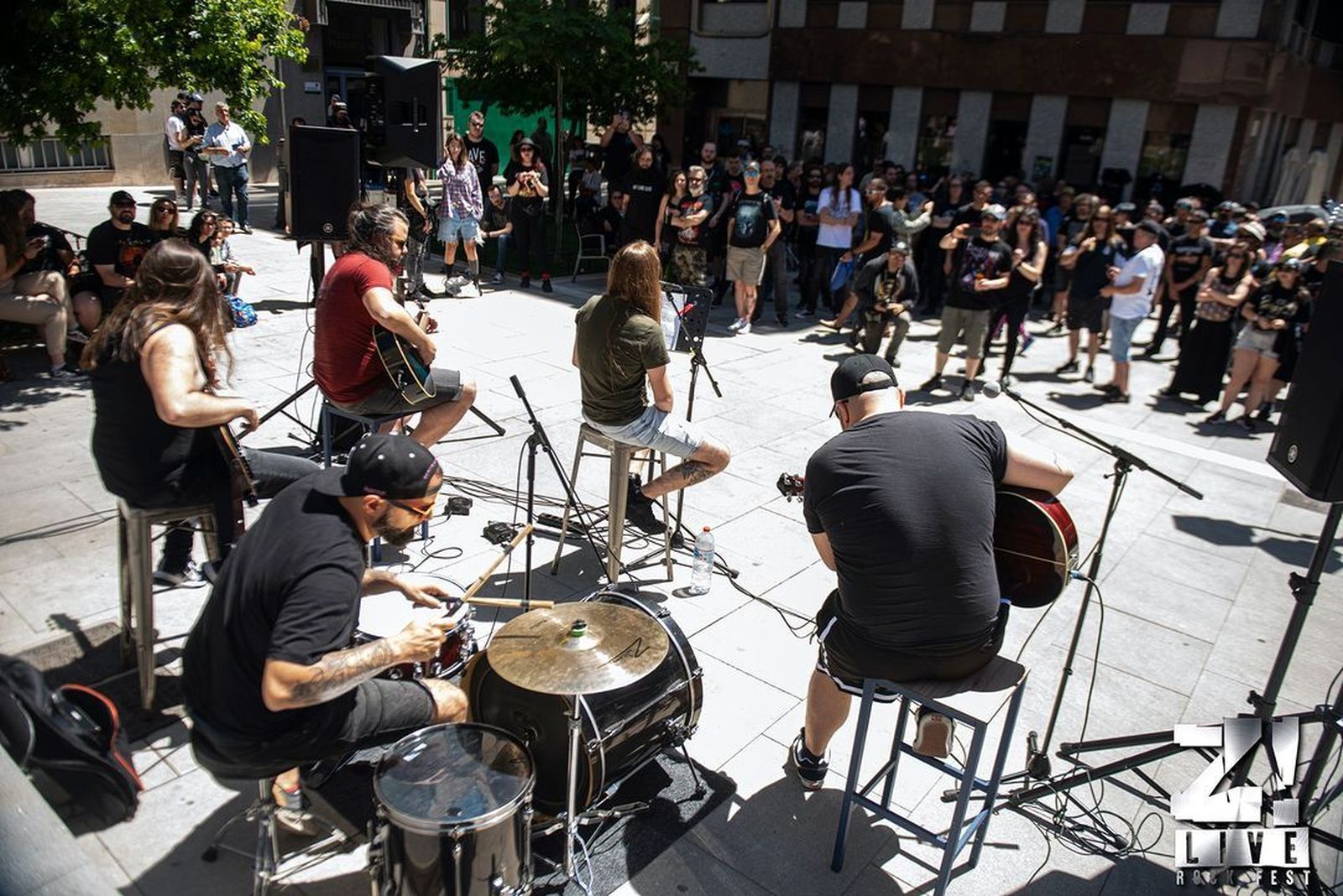 Actuación en el centro de la ciudad del Z! Live. Archivo