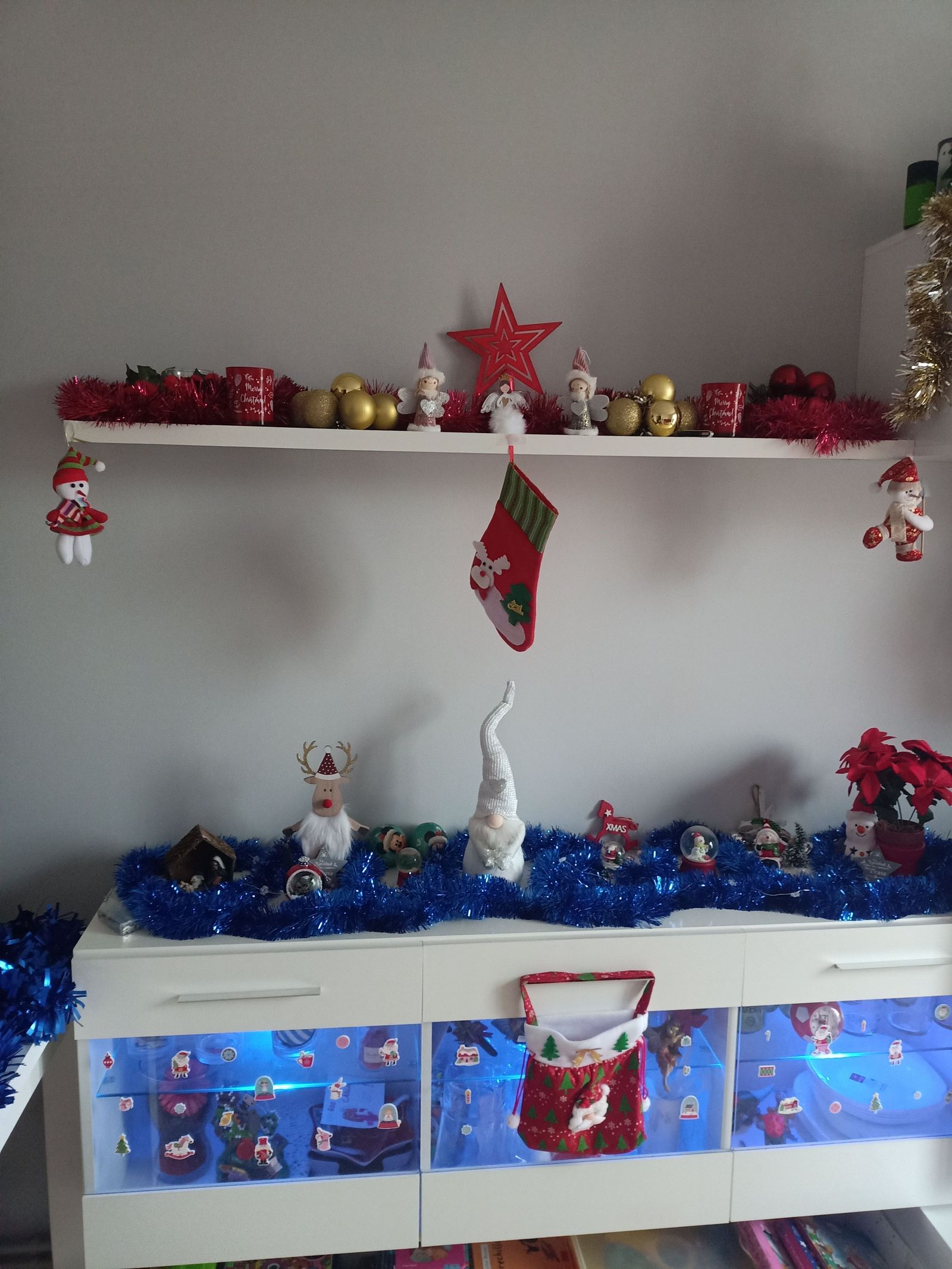 b-r-j-decoracion-navidena-en-una-vivienda-de-la-calle-la-moral-en-salamanca-3