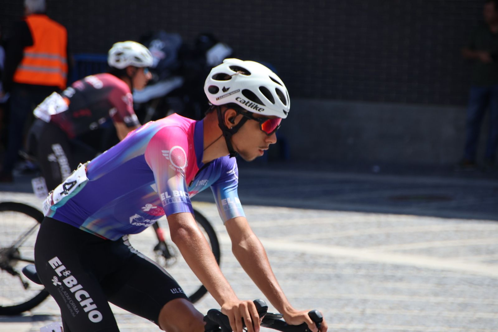 Salida II Vuelta Ciclista a Castilla y León Sub-23 y Élite