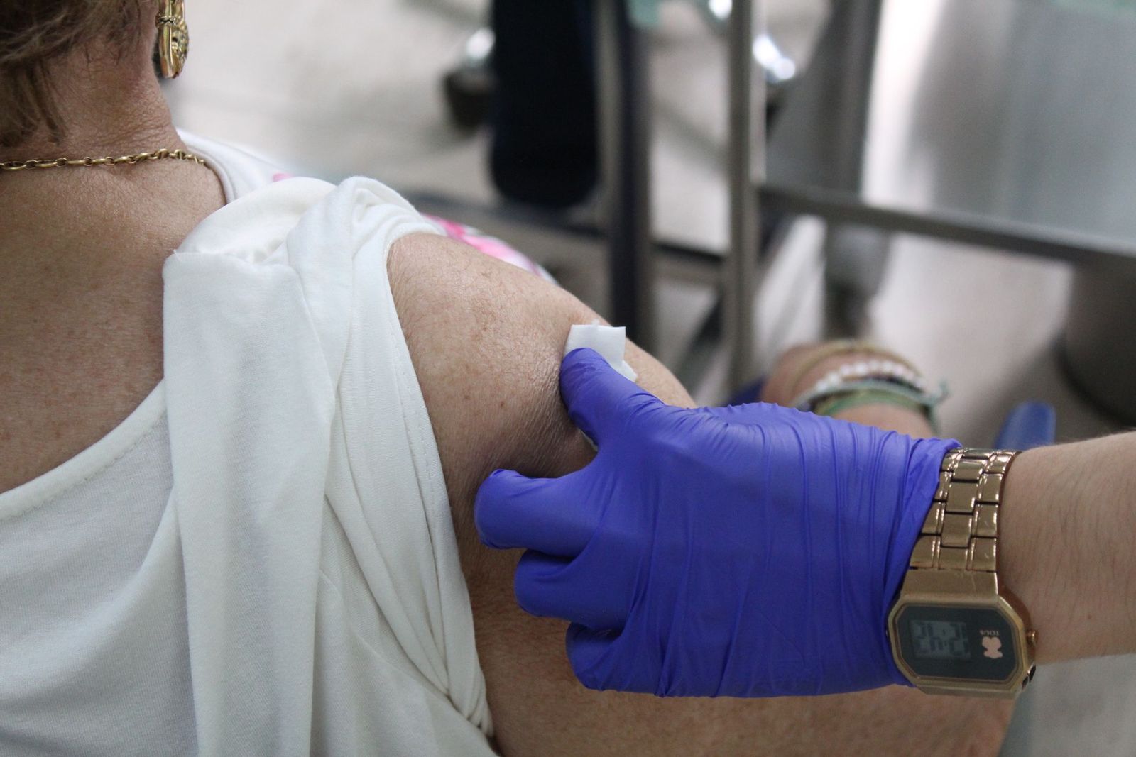 Vacunación de GRIPE y COVID en el centro de salud San Juan