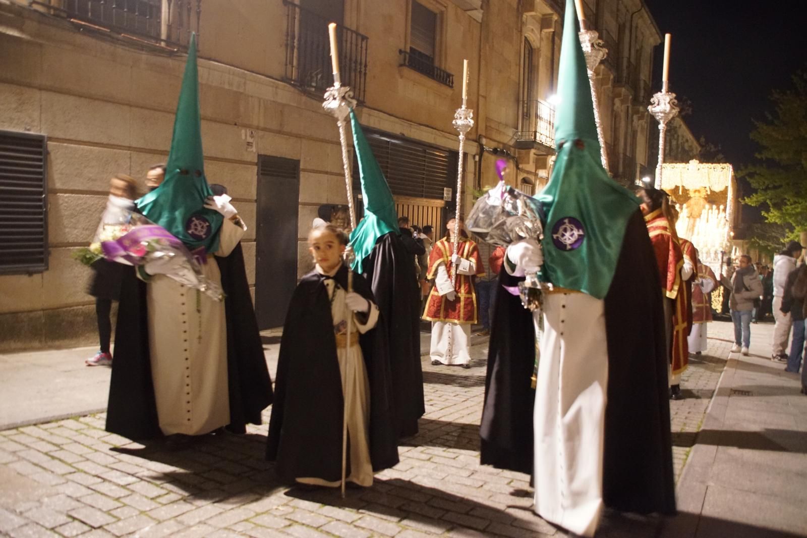 Las imágenes de la emotiva procesión de la Dominicana sin el Cristo de la Buena Muerte