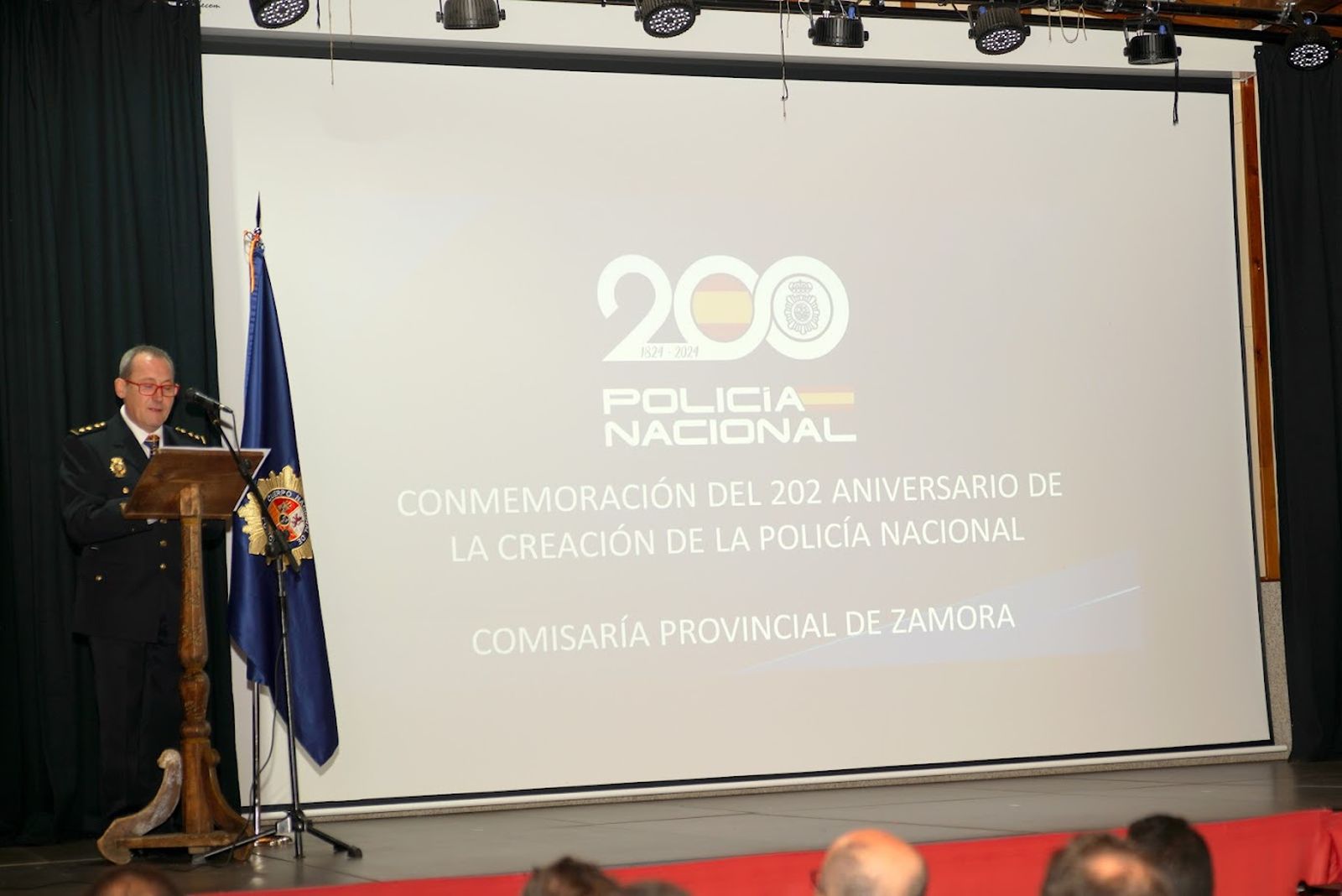GALERÍA | Revive en imágenes el homenaje a la Policía Nacional en Alcañices