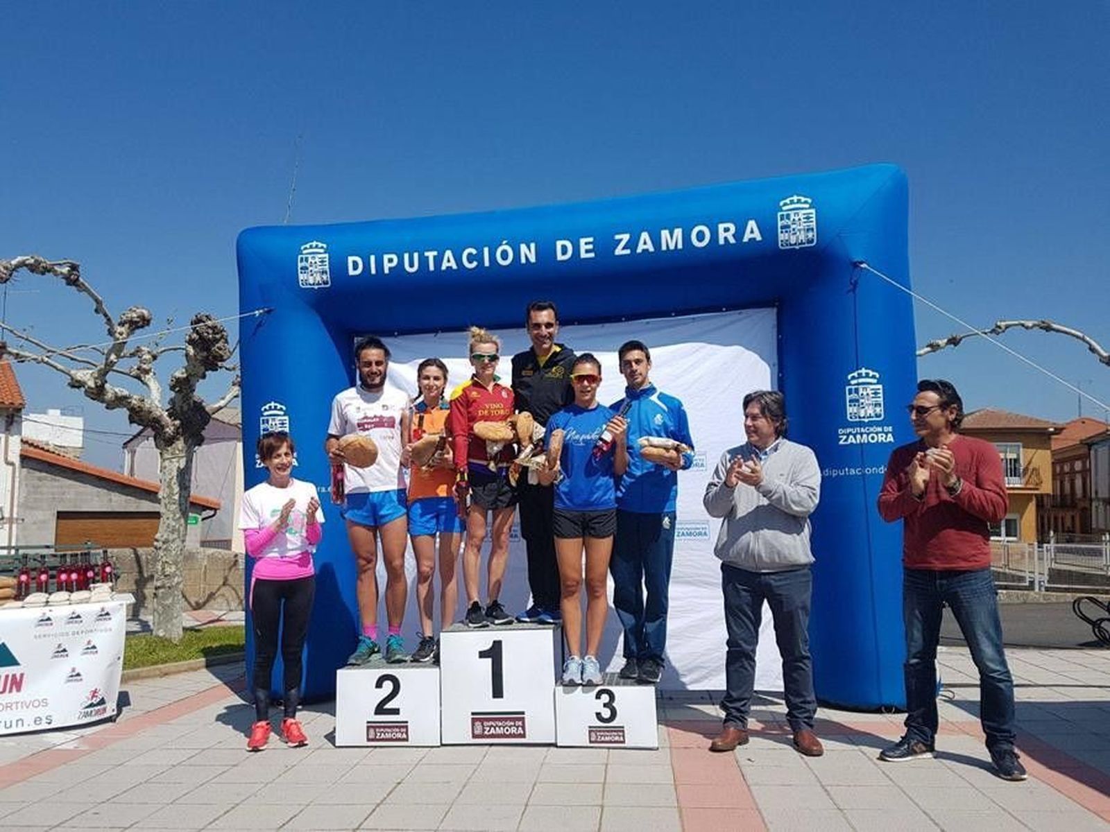 31947101 10211888159501120 8740194585491275776 o (Copy)