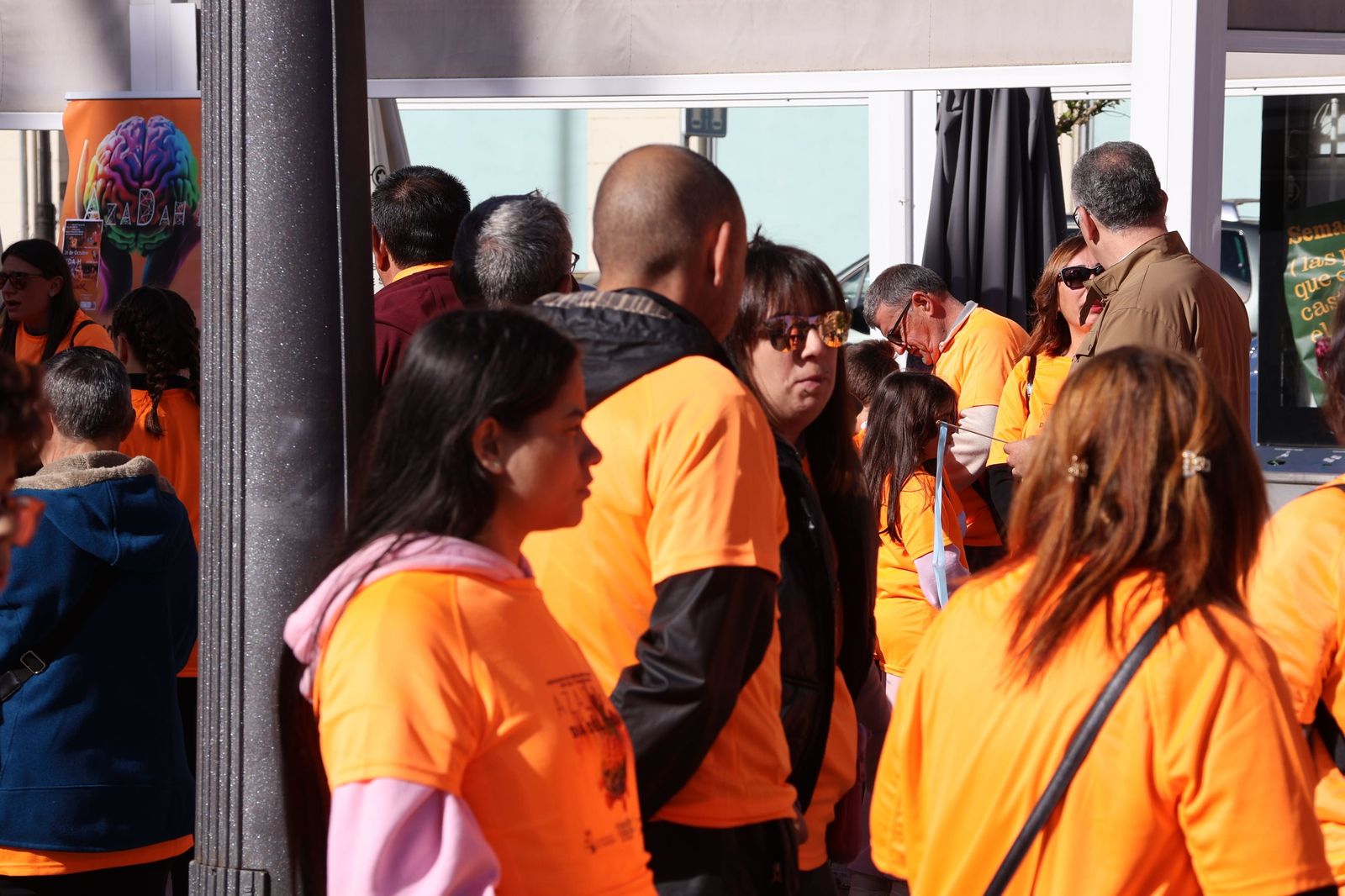GALERÍA | El centro de Zamora se tiñe de naranja para visibilizar el TDAH