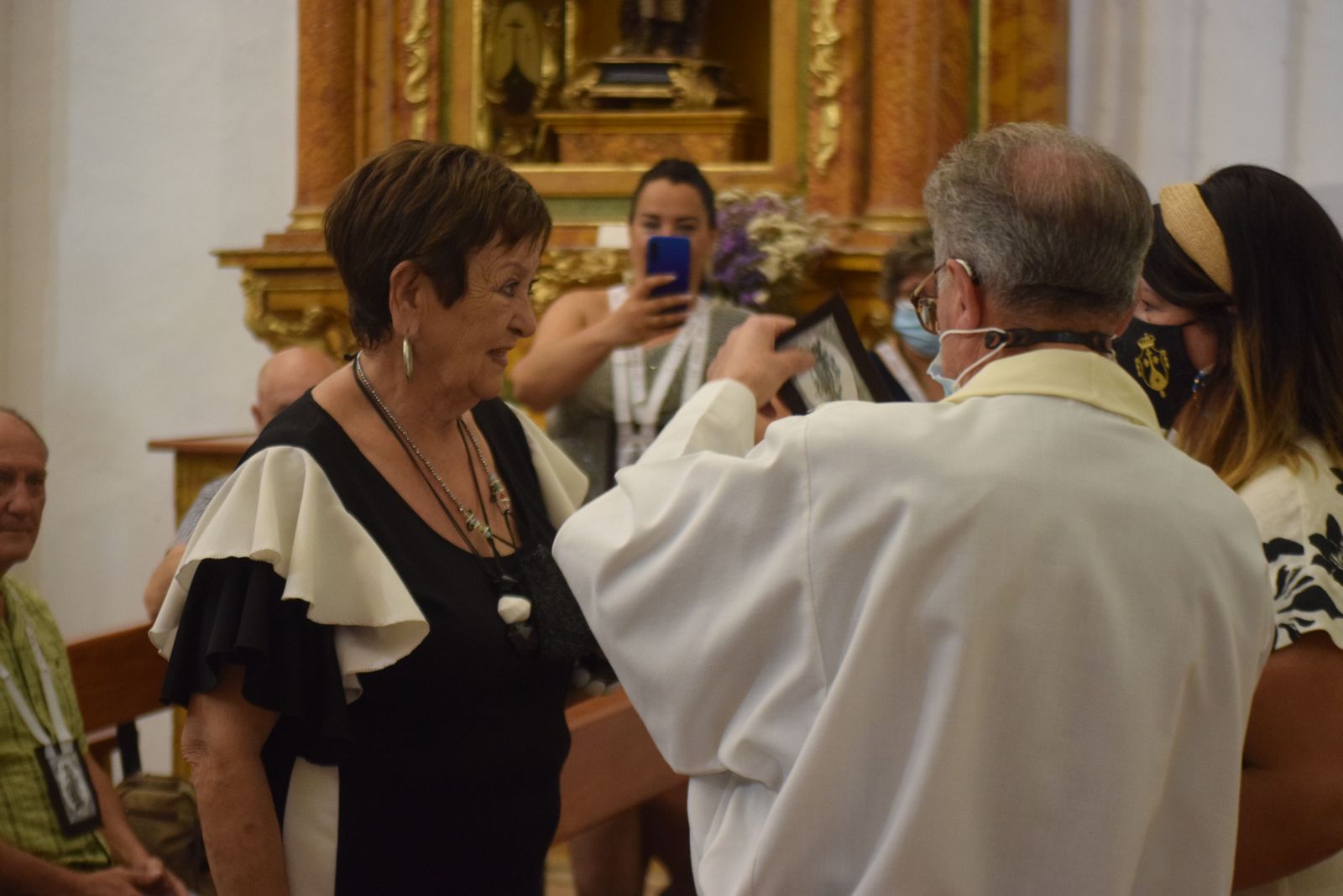 imposicion-de-escapularios-de-la-virgen-del-carmen-21