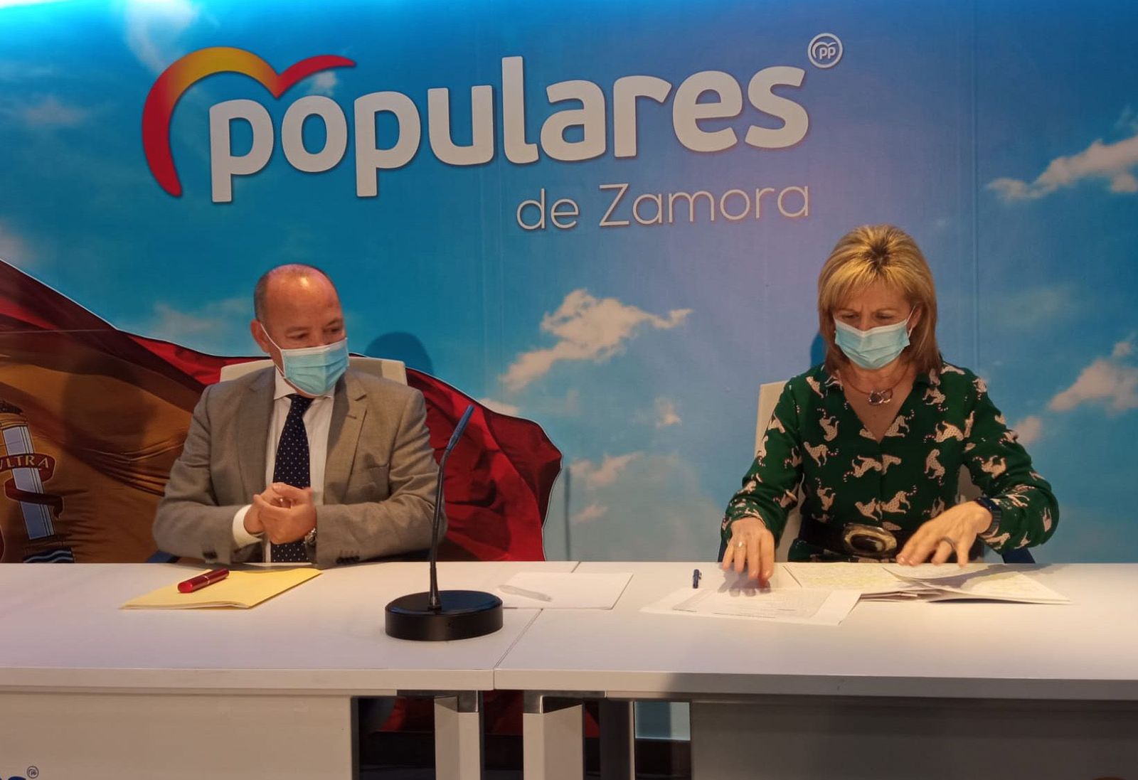 José María Barrios y Elvira Velasco presentan las enmiendas del PP