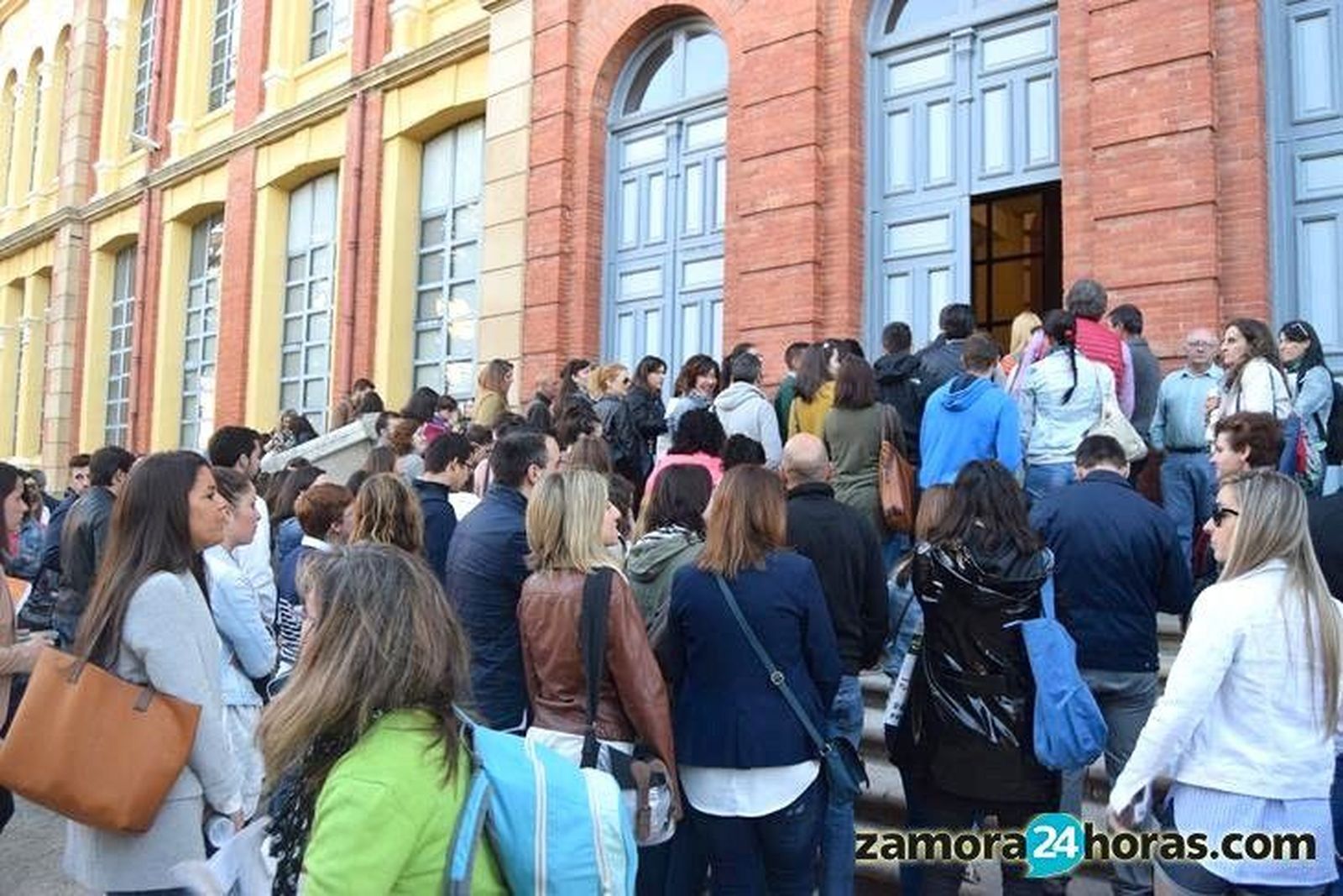 El Gobierno promete eliminar la tasa de reposición en las oposiciones de sanidad, educación y servicios sociales