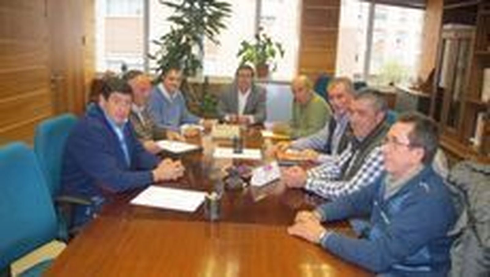 UPA-COAG exige a la Junta pagos ágiles por ataques de lobos y el cumplimiento de cupos