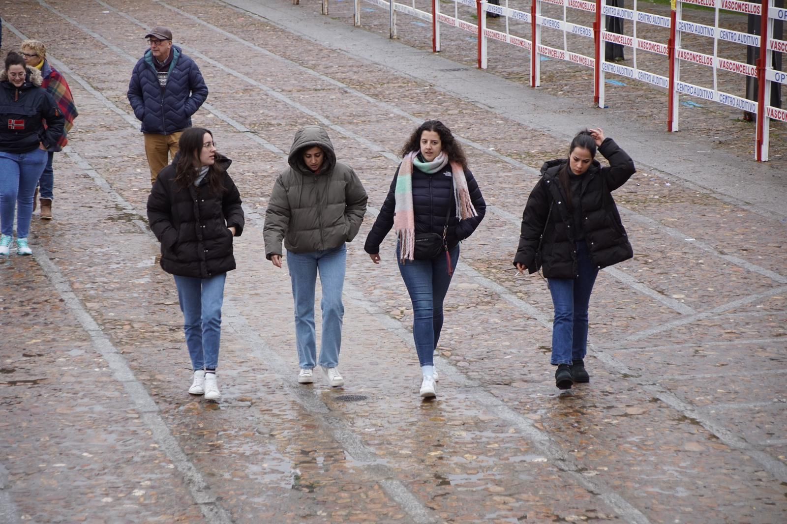 ambiente-encierro-urbano-lunes-de-carnaval-en-ciudad-rodrigo-12-de-febrero-de-2024-fotos-s24h-68