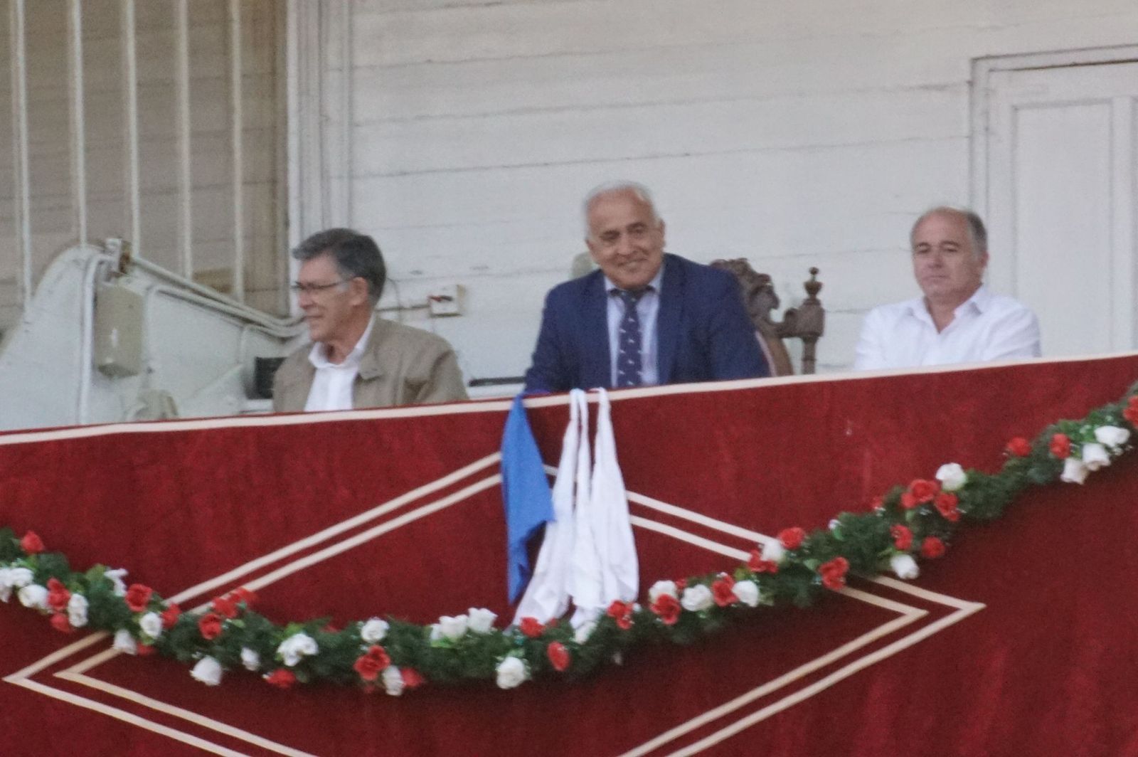 Clase práctica con alumnos de la Escuela de Tauromaquia de Salamanca (Diego Mateos, Noel García y Álvaro Rojo con erales de Esteban Isidro)