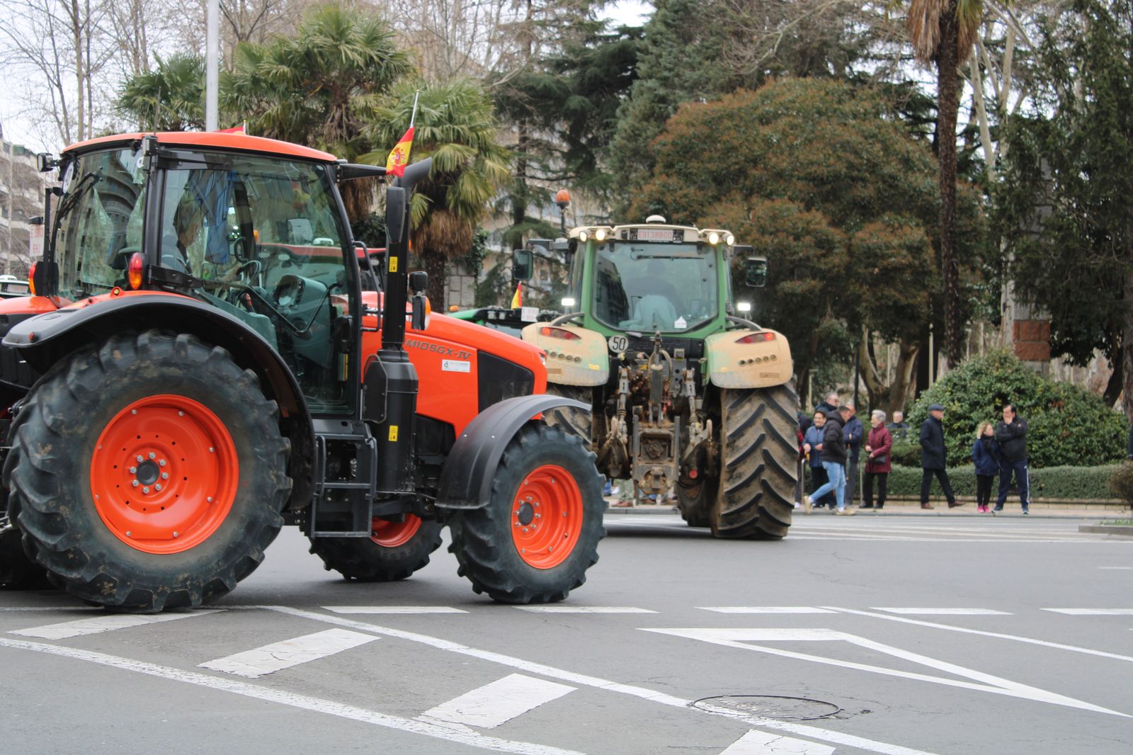 Tractorada en plaza de España. Fotos: María M. Peña