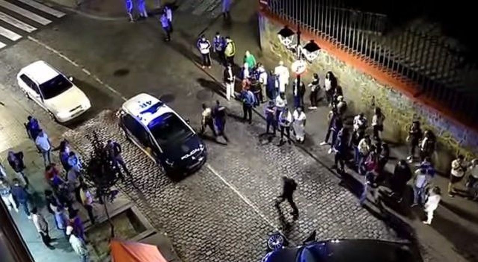 Da positivo el conductor que empotró su coche contra una terraza