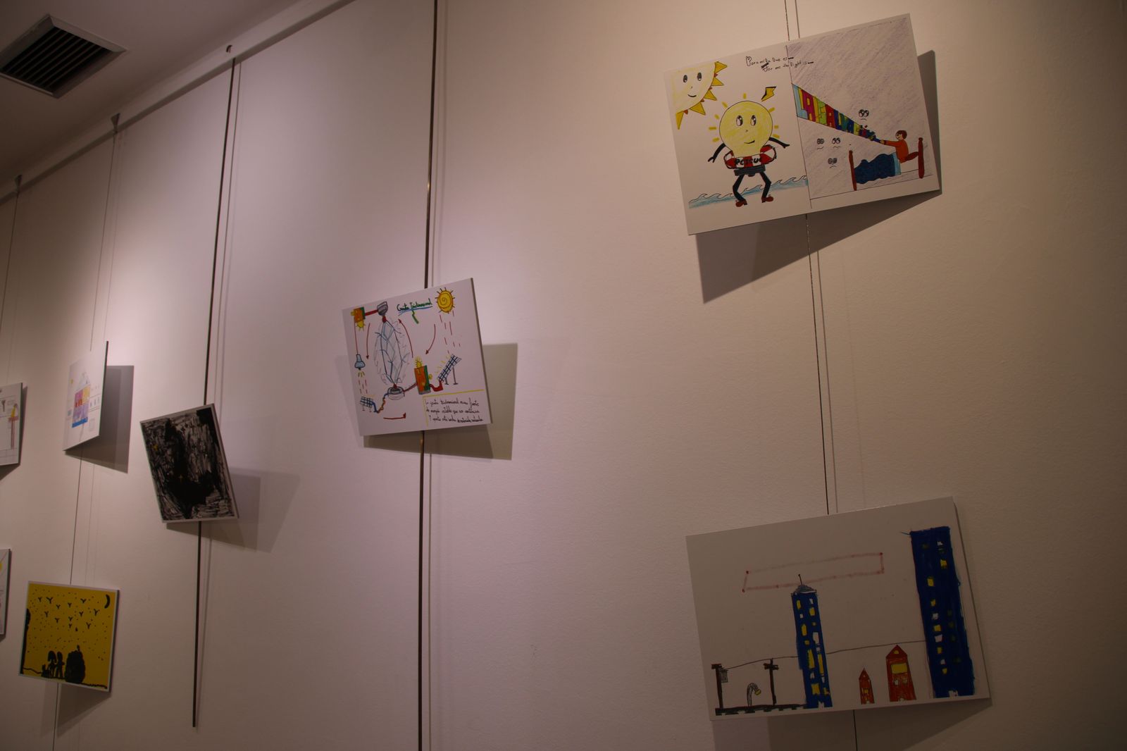 exposicion-del-concurso-escolar-de-dibujo-del-centro-de-laseres-pulsados-de-la-universidad-de-salamanca-10