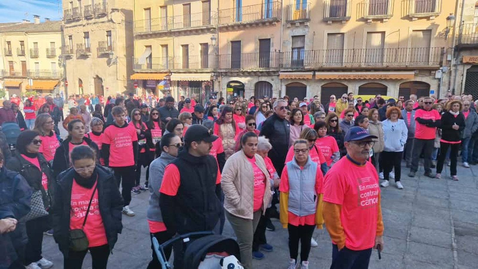 Marcha contra el cáncer Ciudad Rodrigo (1).jpeg