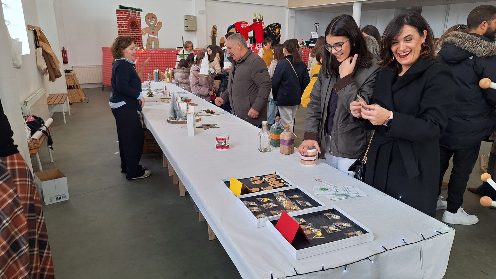 Mercadillo solidario de Navidad en Villoria con productos artesanales