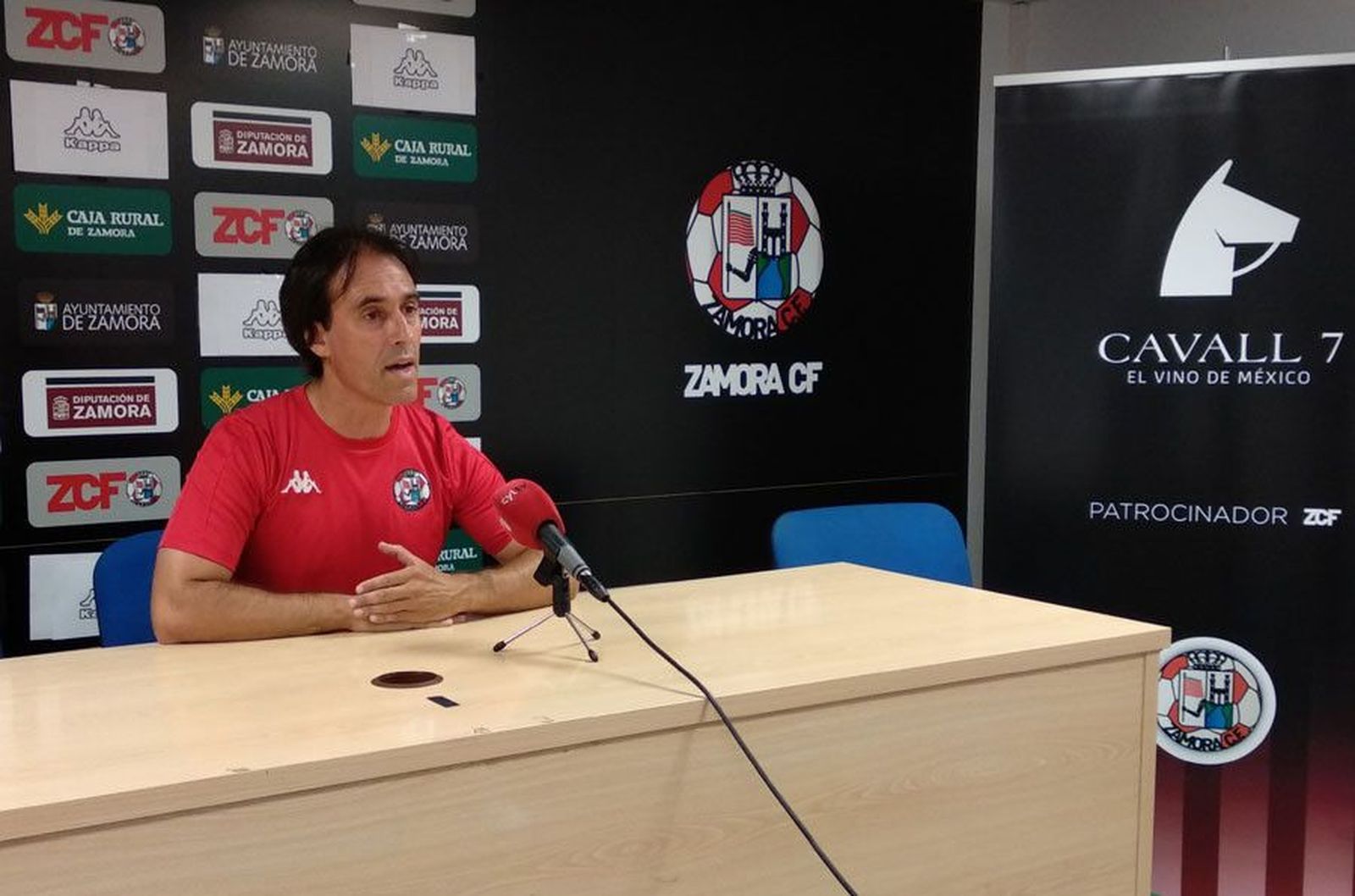 Previa tornadijo granja