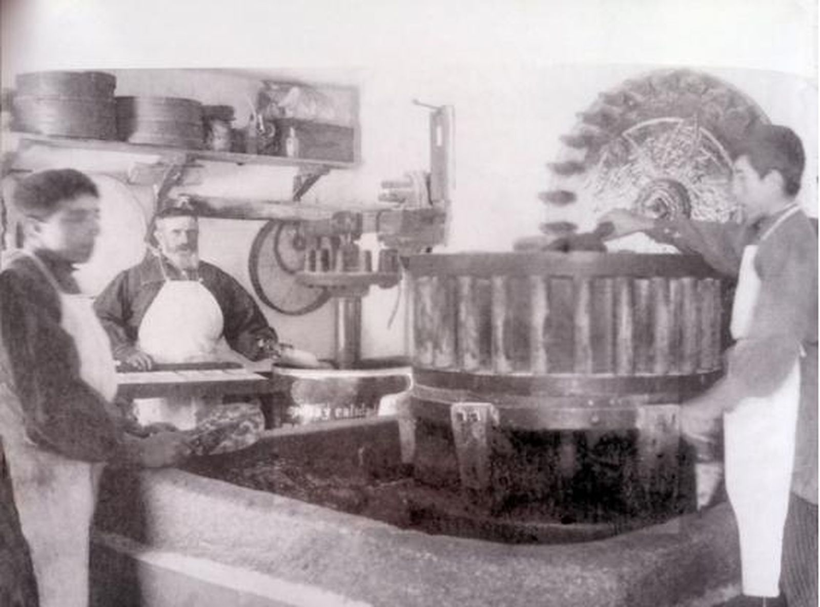 Fábrica de chocolate 'Espinel' en Cantalapiedra (1901) | Fotografía de la versión digital de 'El chocolate en Castilla y León. De ayer a hoy'. Fuente: Museo del Comercio de Salamanca