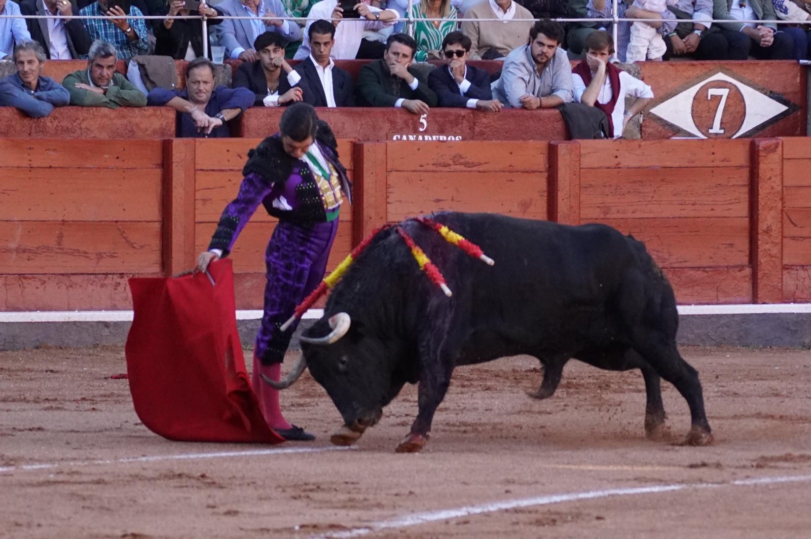 La corrida concurso para despedir la feria con Morante, Talavante y Borja Jiménez: imágenes de los mejores momentos en La Glorieta
