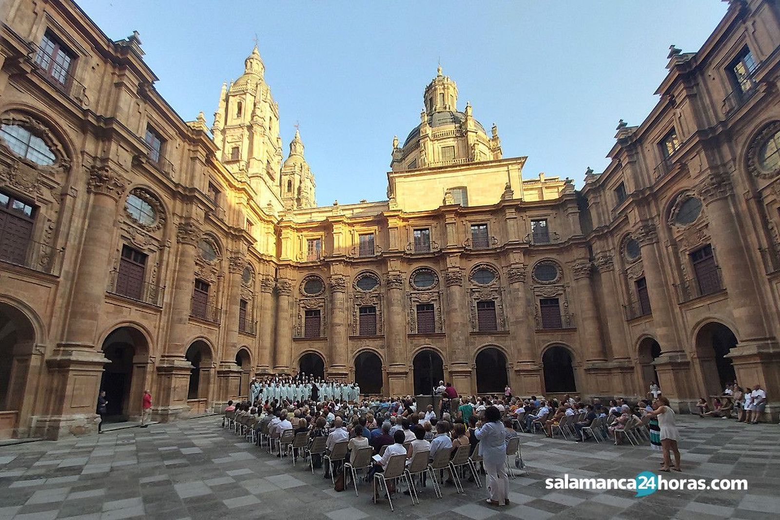 Coro francisco salinas (1)