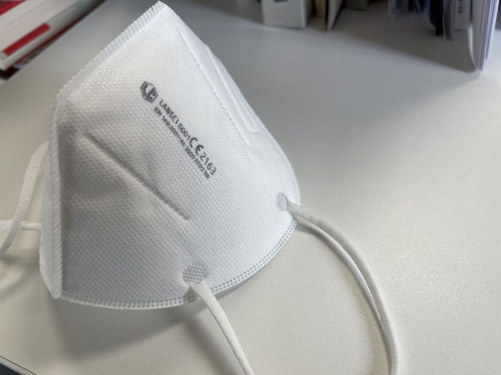 Los pediatras alergólogos recomiendan las mascarillas FFP2 para los niños con alergia al polen