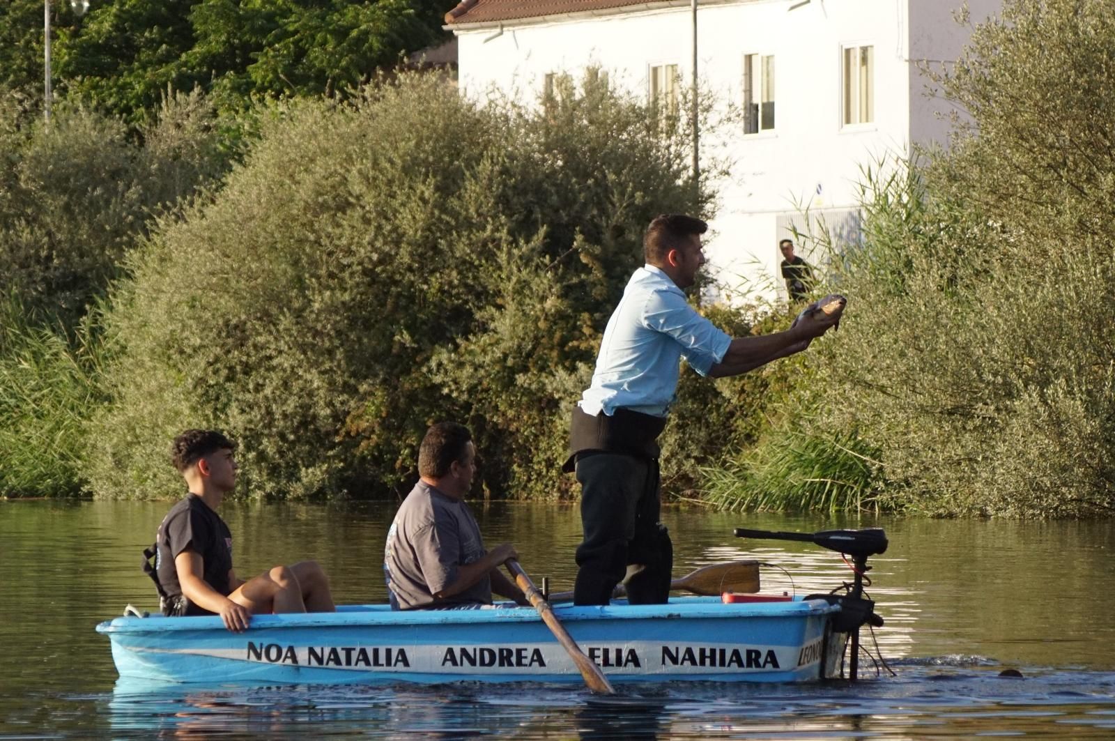 Procesión con la Virgen del Carmen por el río Tormes en Alba (39).jpeg