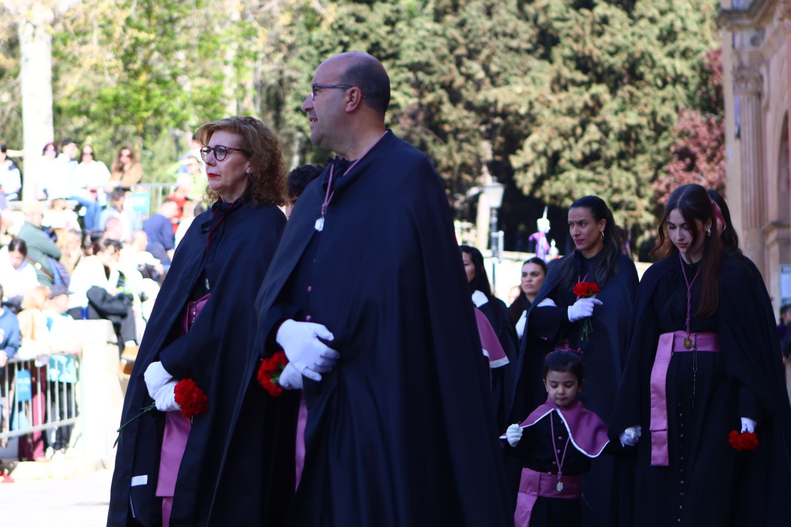 Procesión del encuentro de Nuestra Señora de la Alegría y Jesús Resucitado en el Domingo de Resurrección en Salamanca