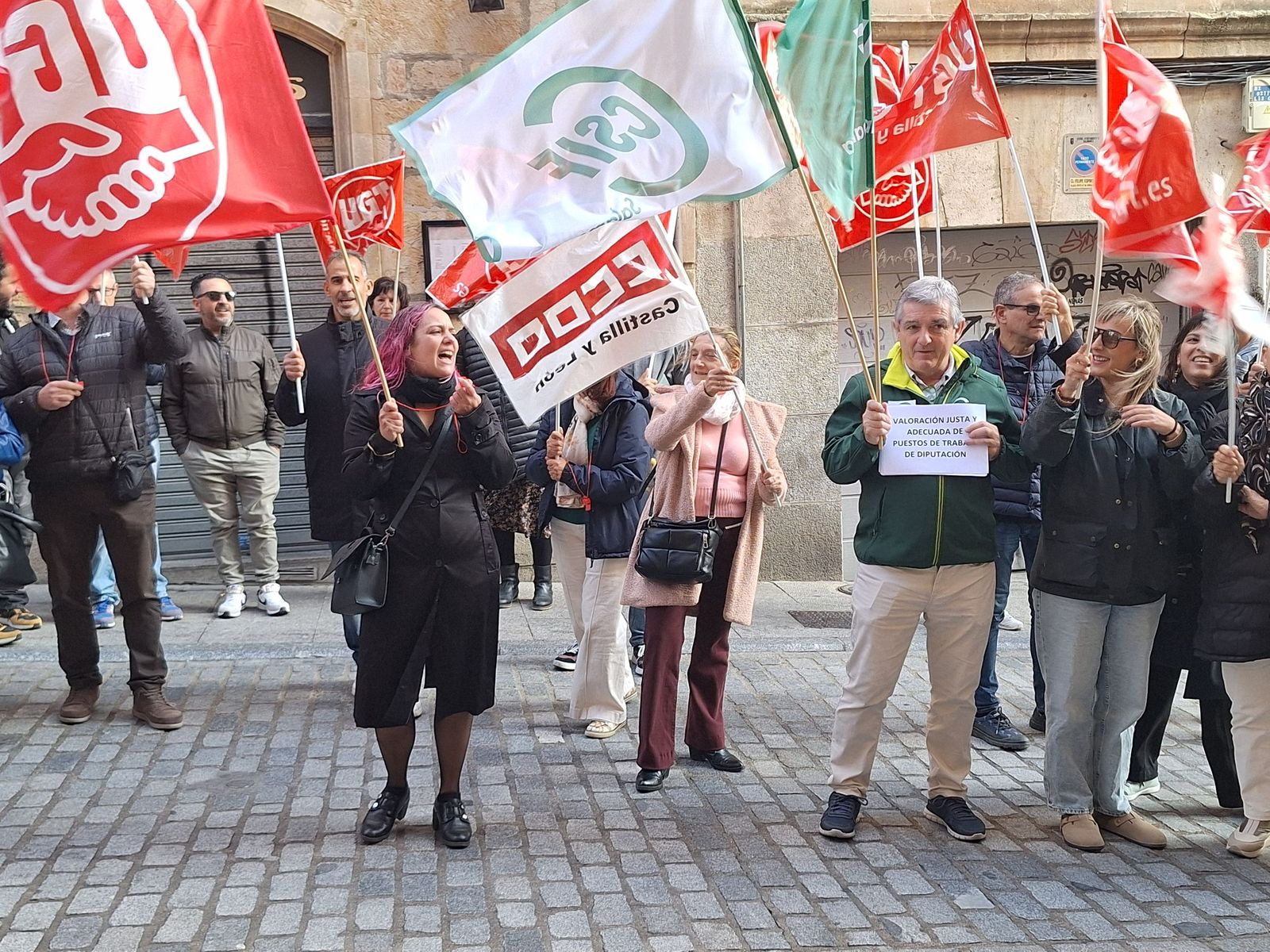 Protesta trabajadores de la Diputación