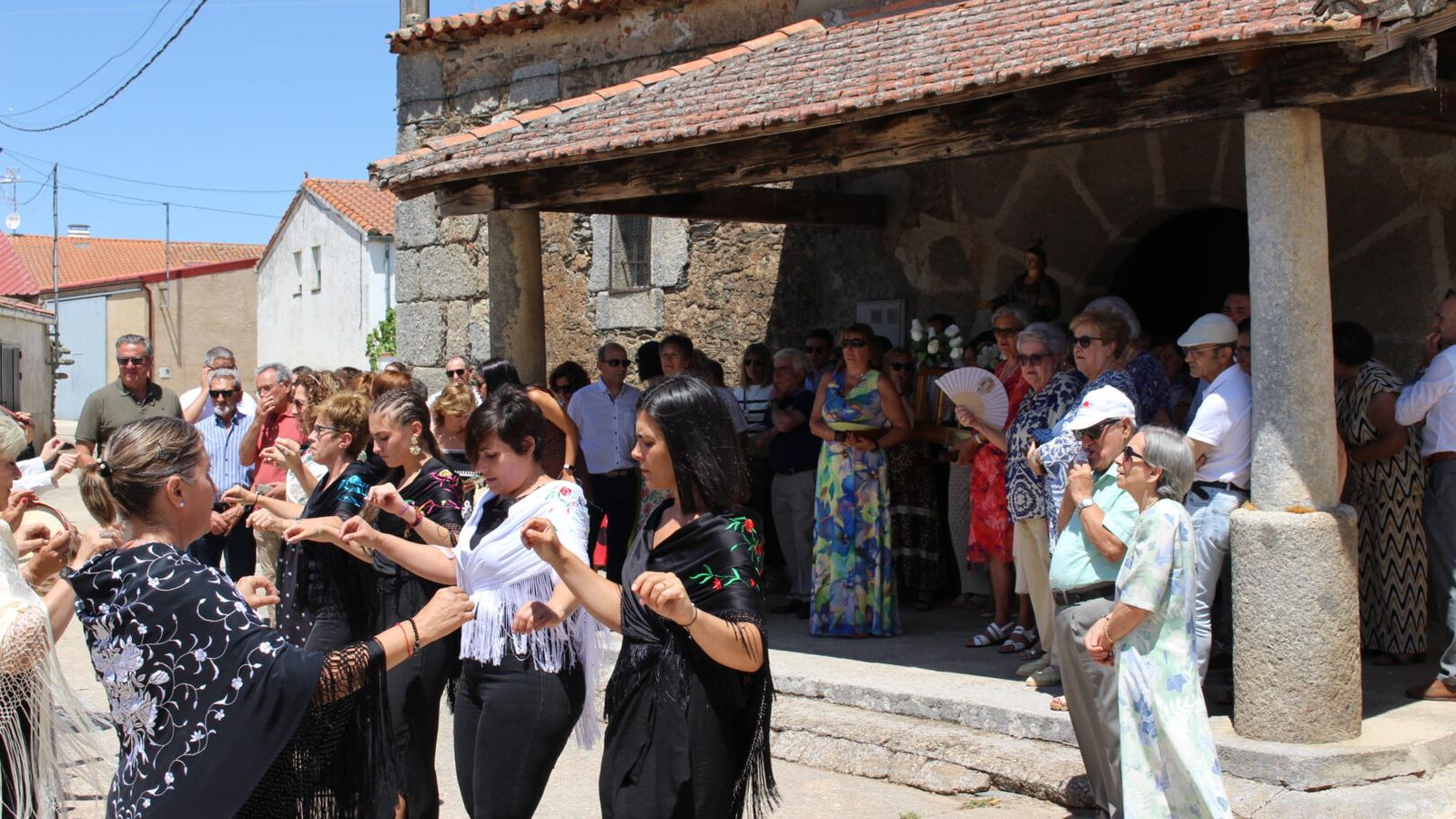 Tradición, música y convivencia marcan las fiestas de Palacios de Salvatierra