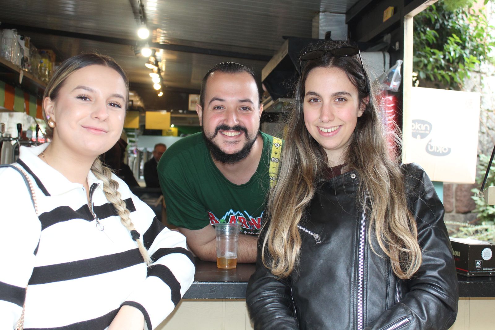 Ambiente en la Feria de Día en el mediodía de este miercoles