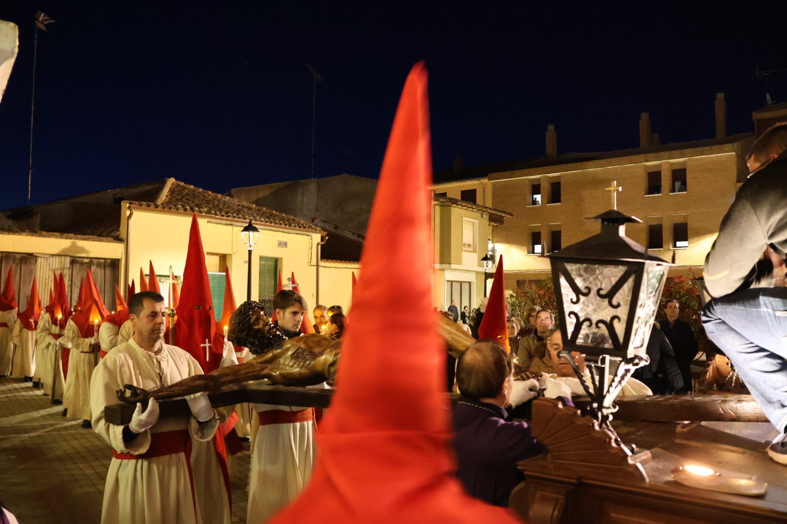 Revive en imágenes la procesión del Silencio en Villalpando