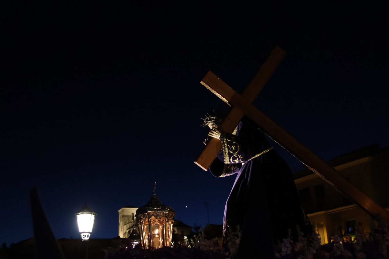 GALERÍA | Revive en imágenes la procesión de Jesús del Vía Crucis