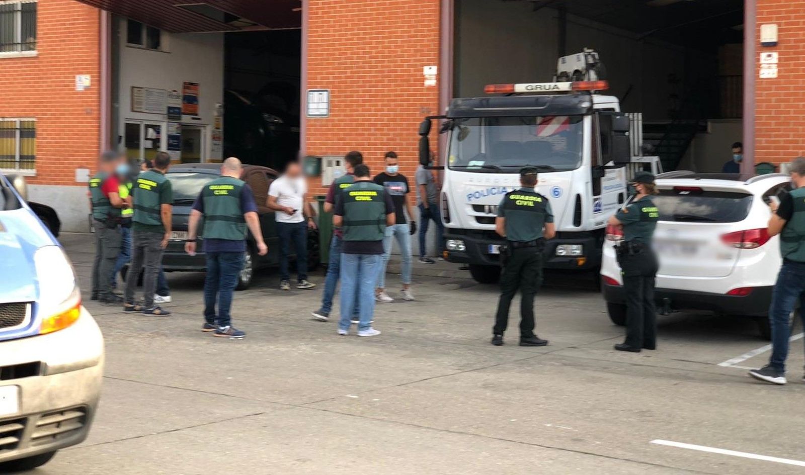 Intervención en el polígono de Los Villares (2)