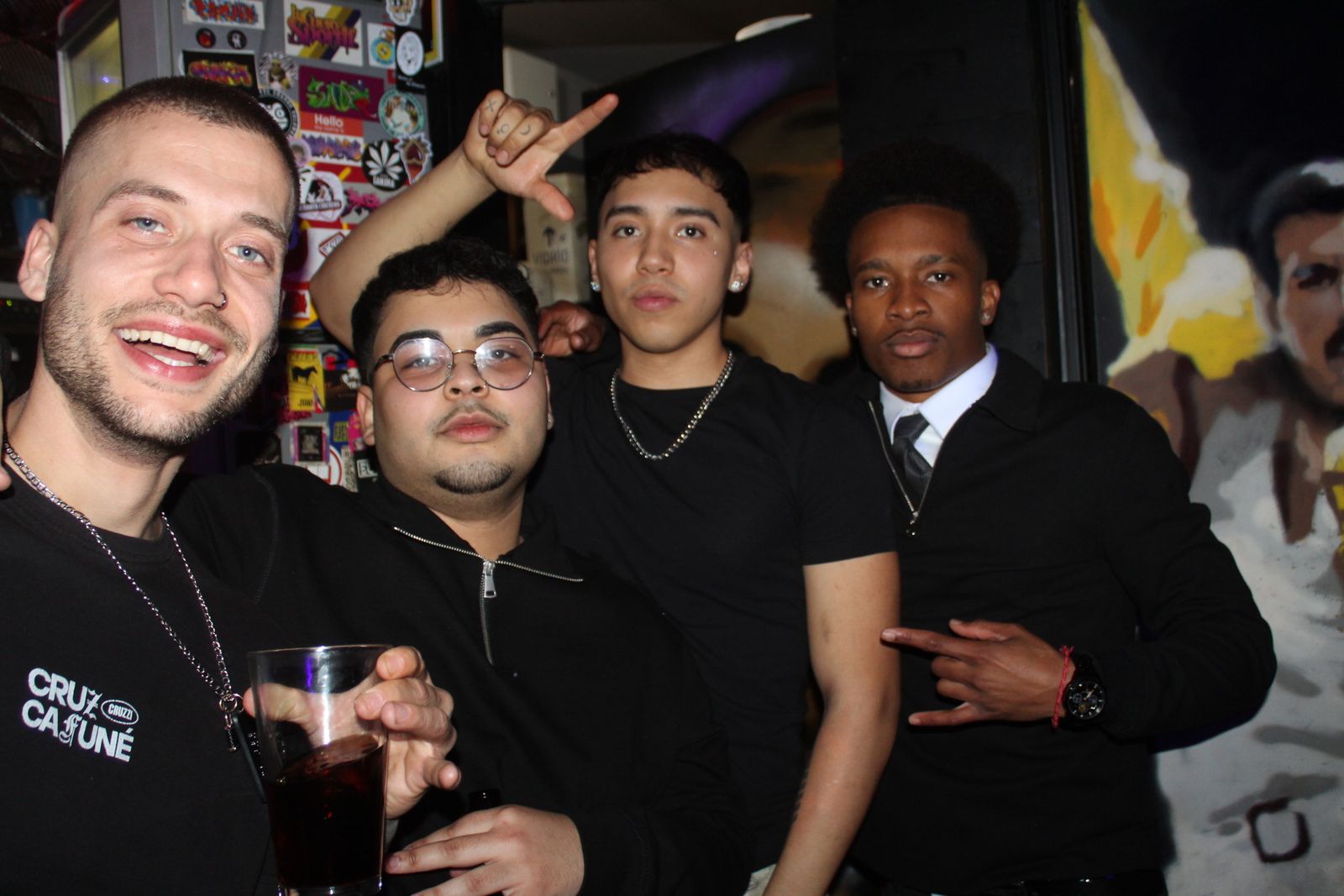 El Fin de Año Universitario continua por los bares de la capital del Tormes tras las doce campanadas