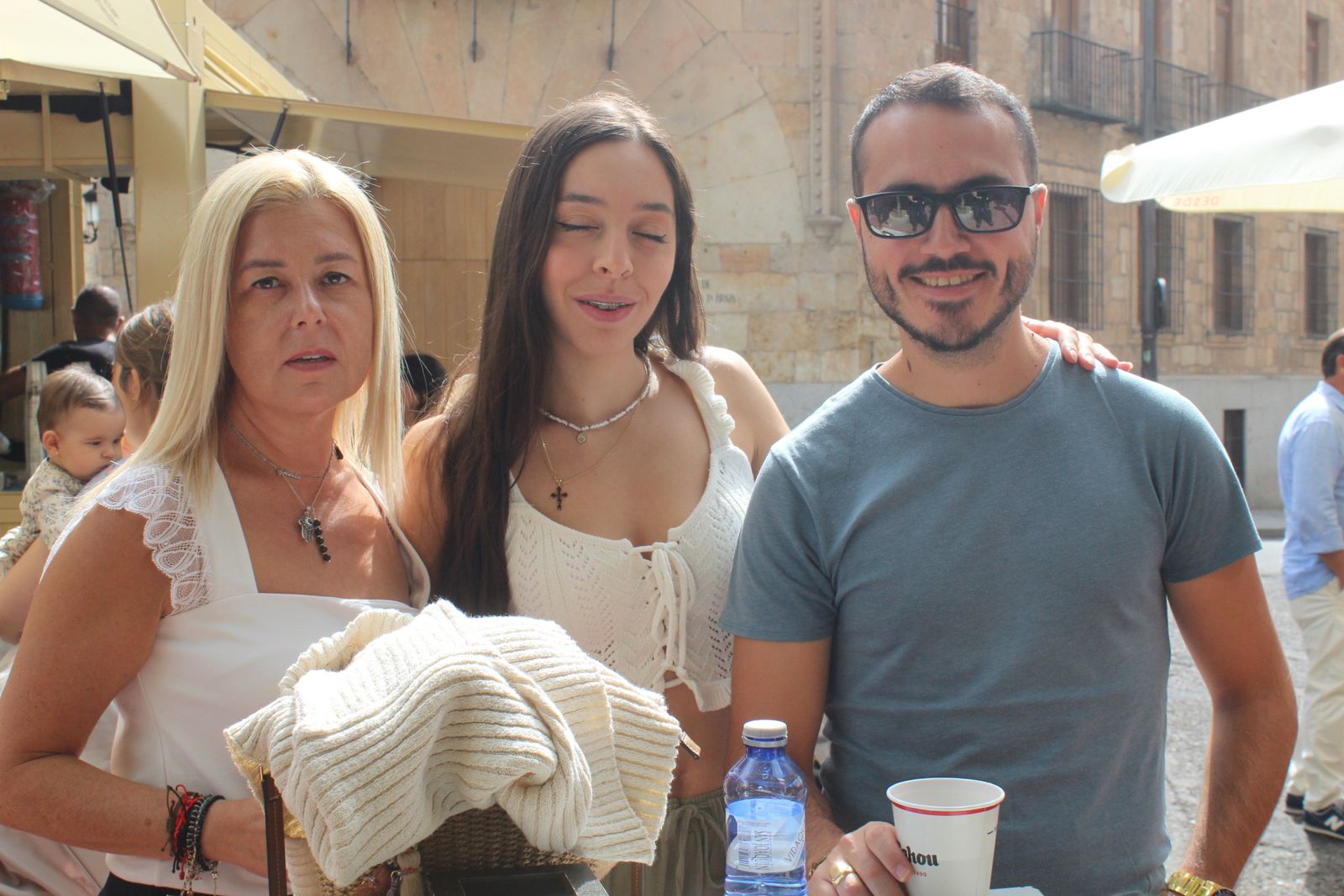Ambiente en la Feria de Día en el mediodía de este sábado