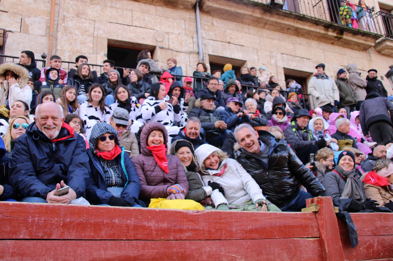 ambiente-durante-el-encierro-urbano-de-ciudad-rodrigo-sabado-10-de-febrero-fotos-s24h-74