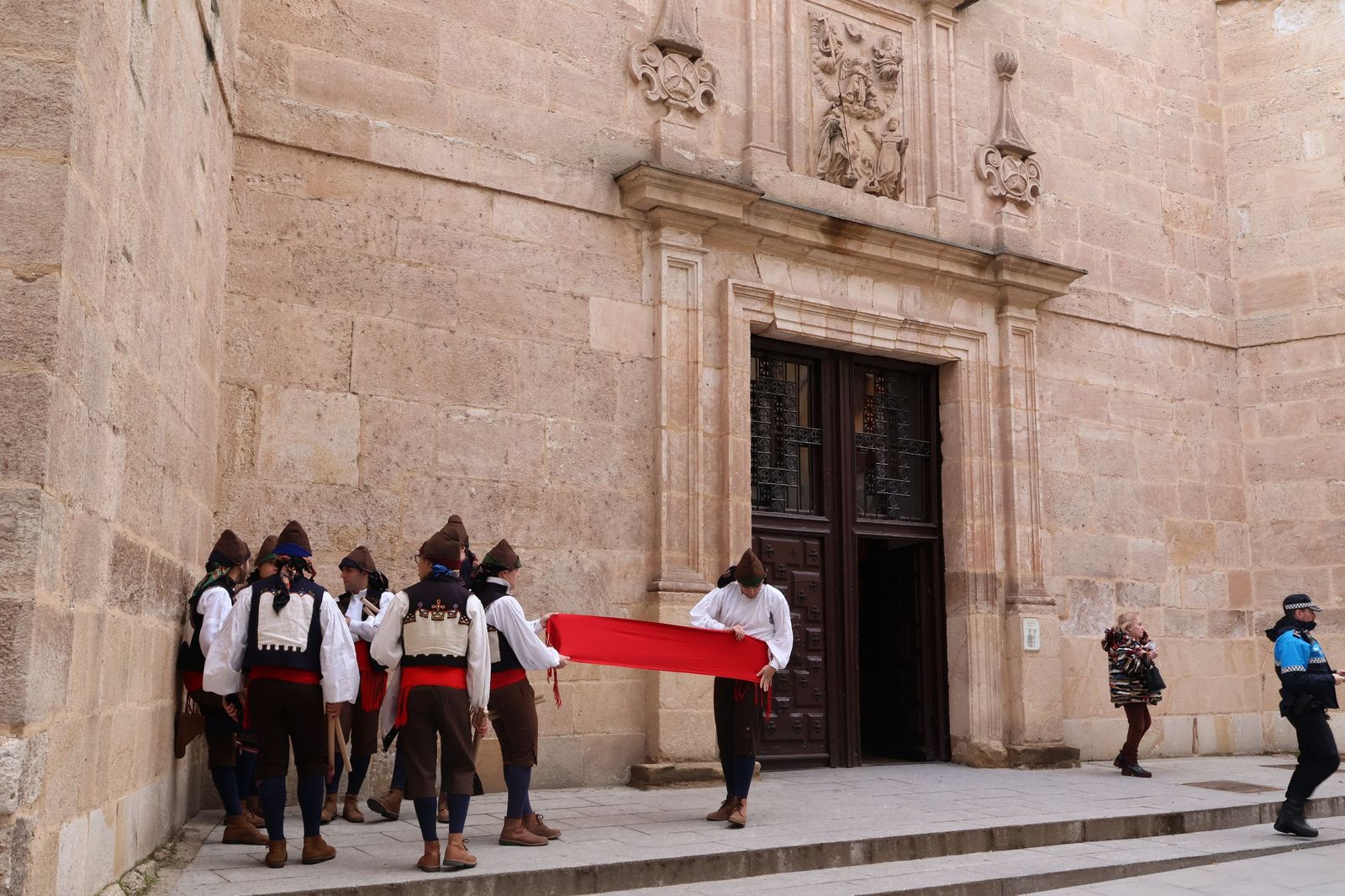 GALERÍA Los niños salen en procesión de las Candelas en Zamora