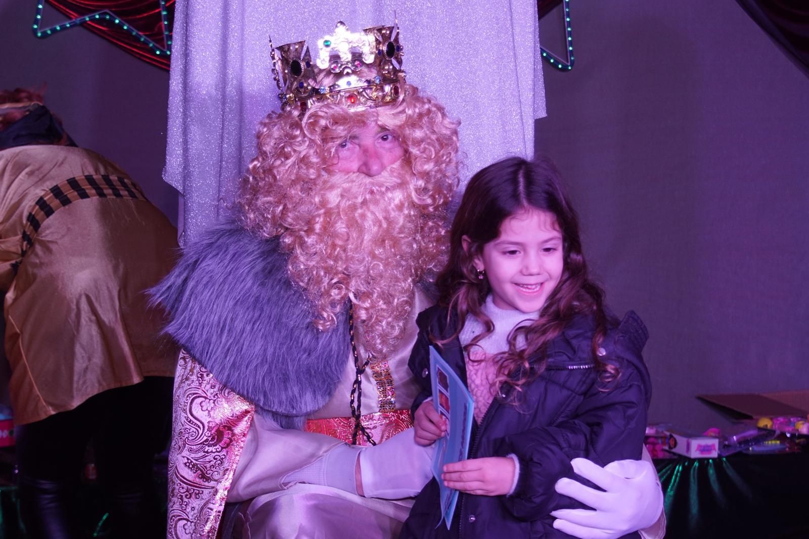 Los Reyes Magos reciben las cartas de los niños de El Encinar