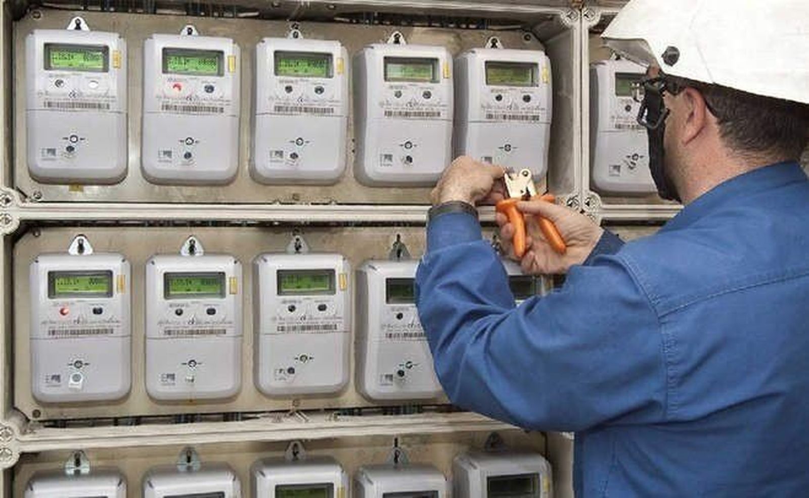 Compañías eléctricas ya fueron multadas en 2013 y 2016 por alterar la producción