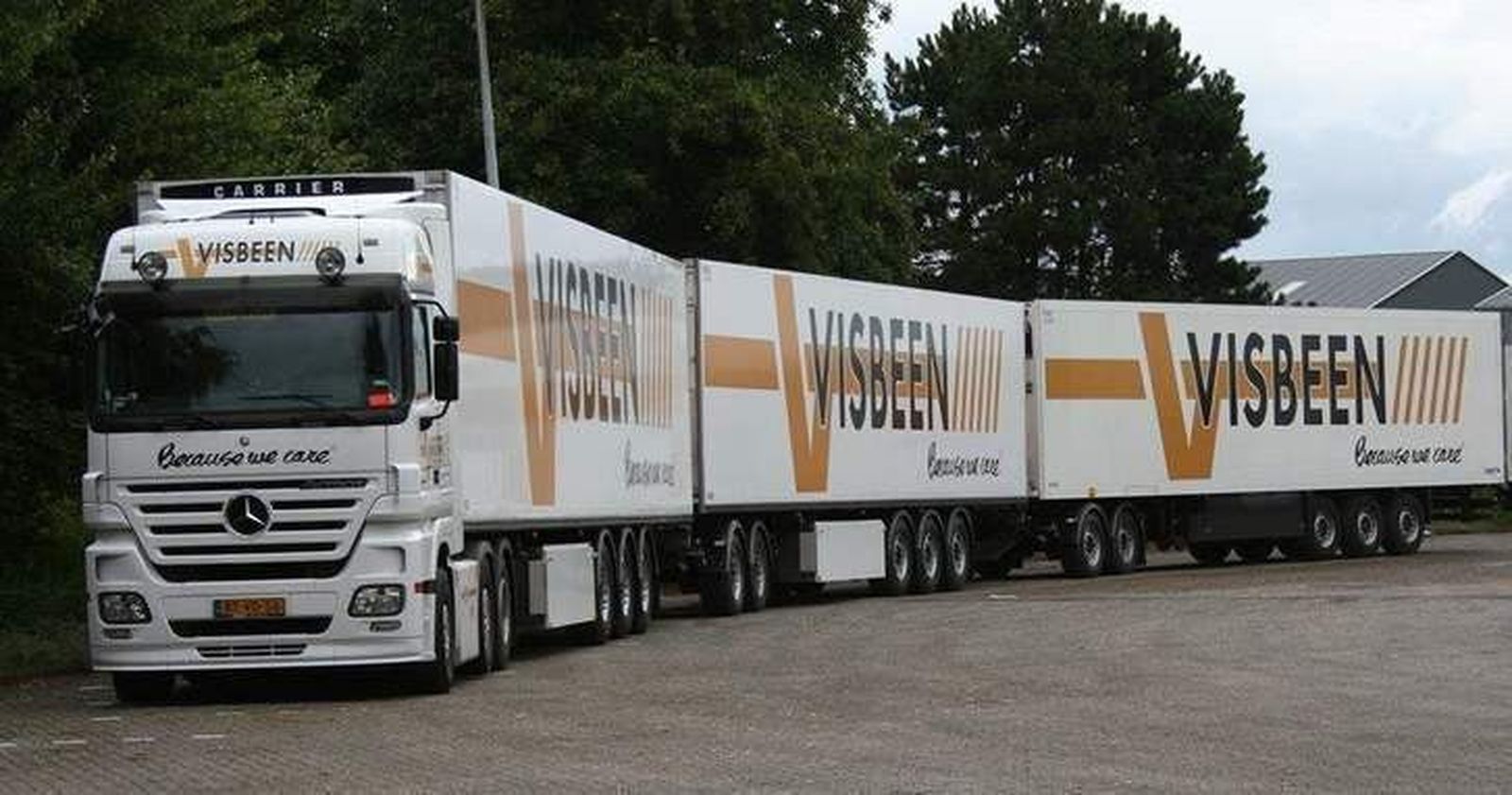 ¿Cómo debe conducir si se encuentra con un megacamión?