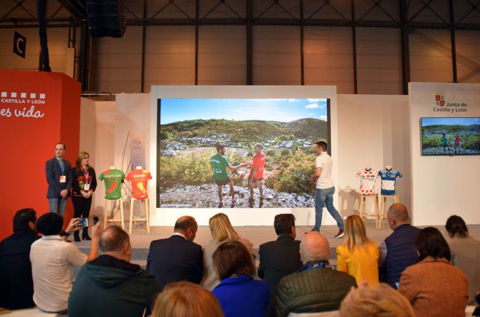 Ultra sanabria fitur 19