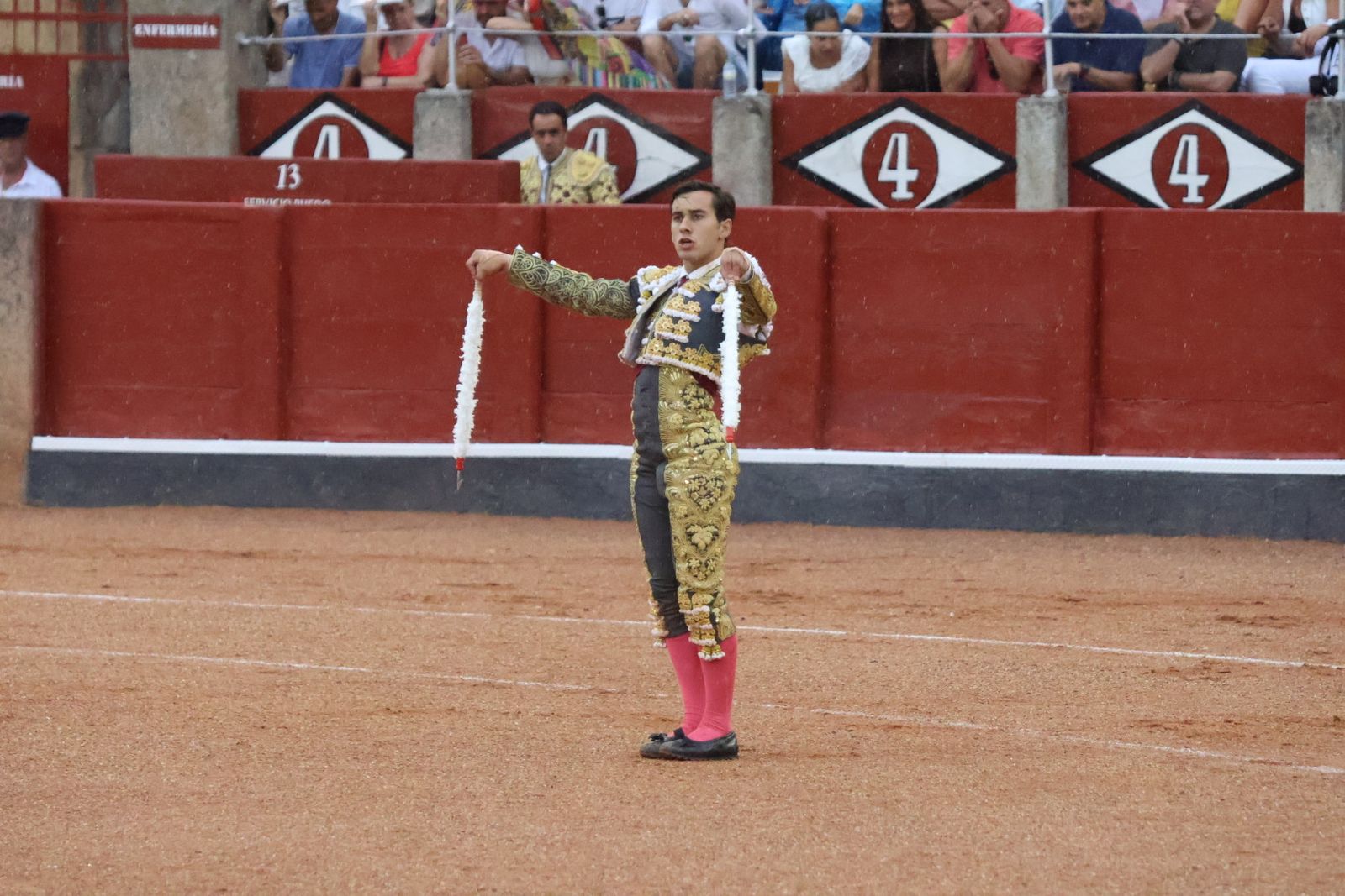 Ismael Martín, Marco Pérez y el aclamado regreso de Morante de la Puebla: su paso por La Glorieta en imágenes